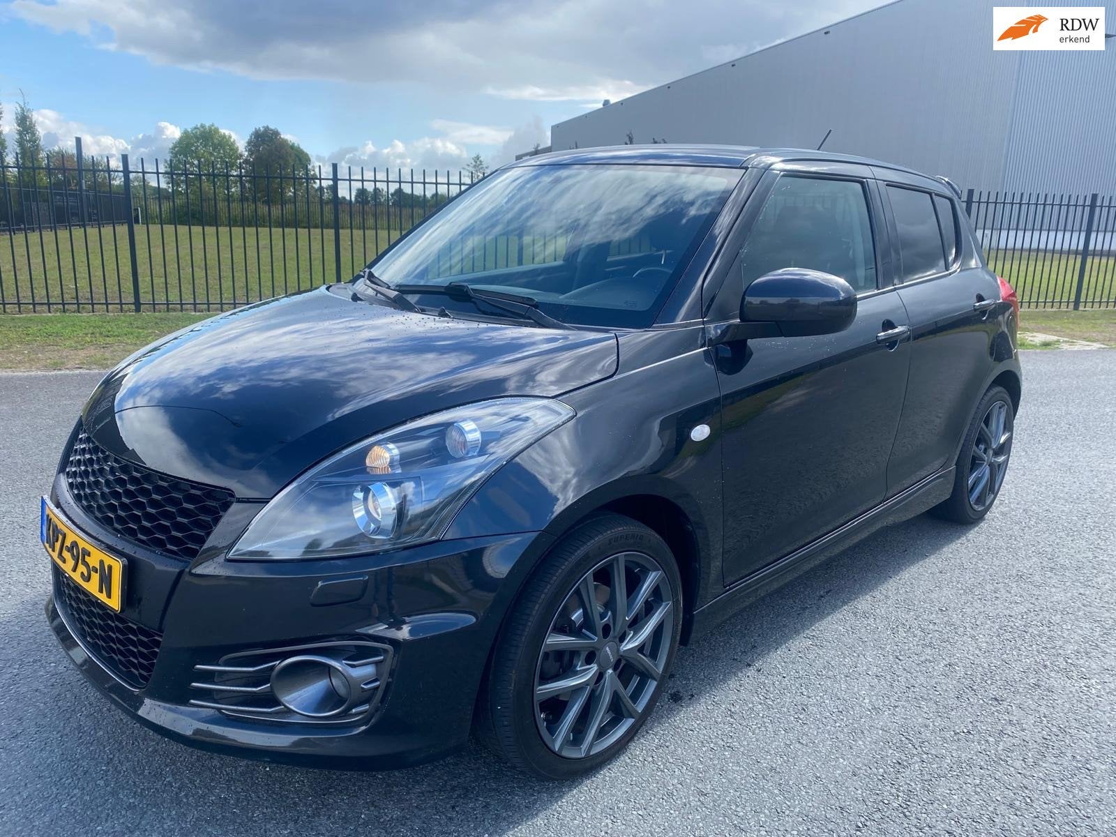 Suzuki Swift 1.6 Sport|Bj 2016|5 drs|Bluetooth|Clima|Cruise|, Voorwielaandrijving, 136 pk, Gebruikt, Zwart