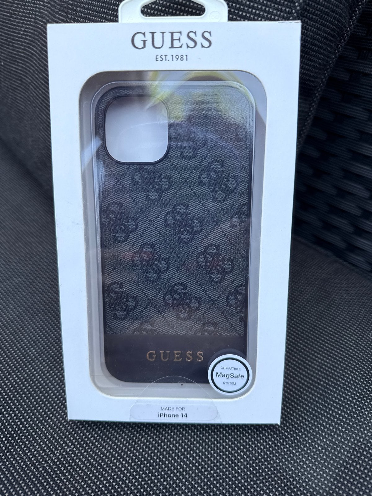 Guess iPhone 14 Hoesje Zwart MagSafe, Kunststof, IPhone 14, Nieuw, Hoesje of Tasje