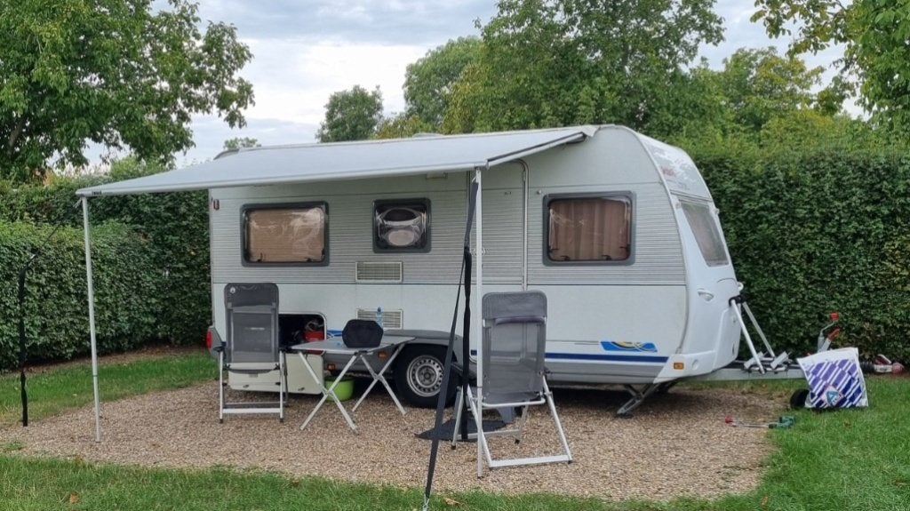 mooie Dethleffs caravan 430db, 750 - 1000 kg, Particulier, Tot en met 4, Schokbreker