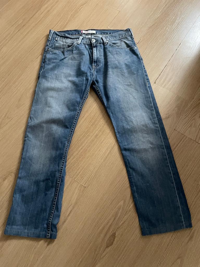 Levi's jeans, Blauw, Ophalen of Verzenden, Zo goed als nieuw, W33 - W34 (confectie 48/50)