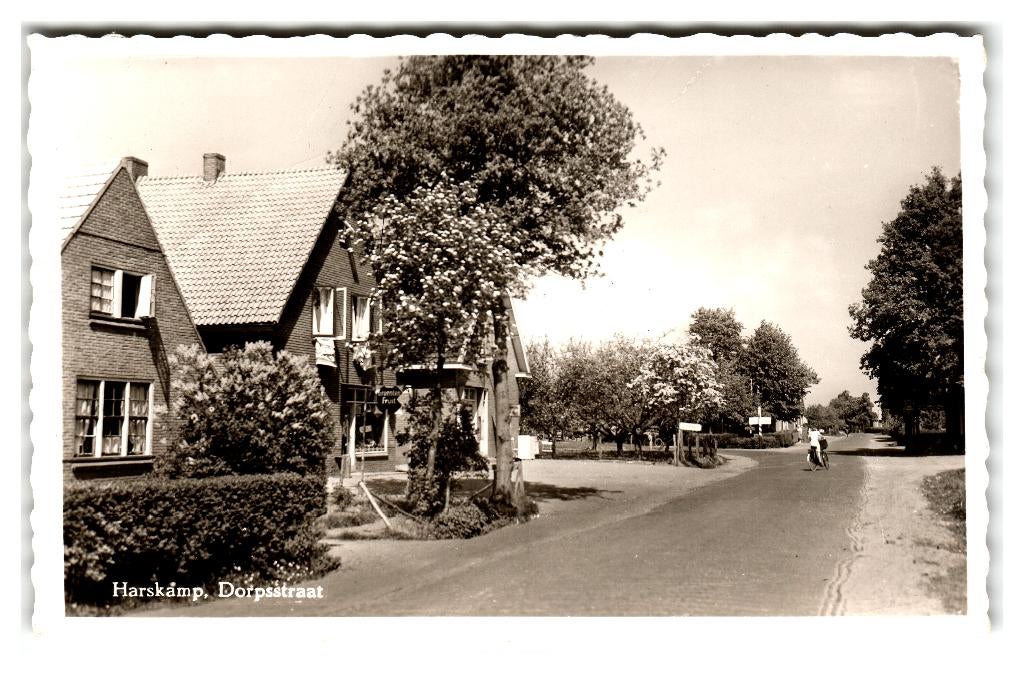 Harskamp, Dorpsstraat, Verzamelen, Ansichtkaarten | Nederland, Gelopen, Gelderland, 1940 tot 1960, Verzenden