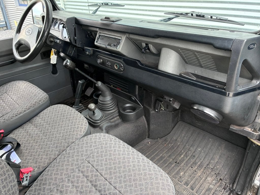 Land Rover Defender 90 Td5 County Hard Top/ Youngtimer, foto 9