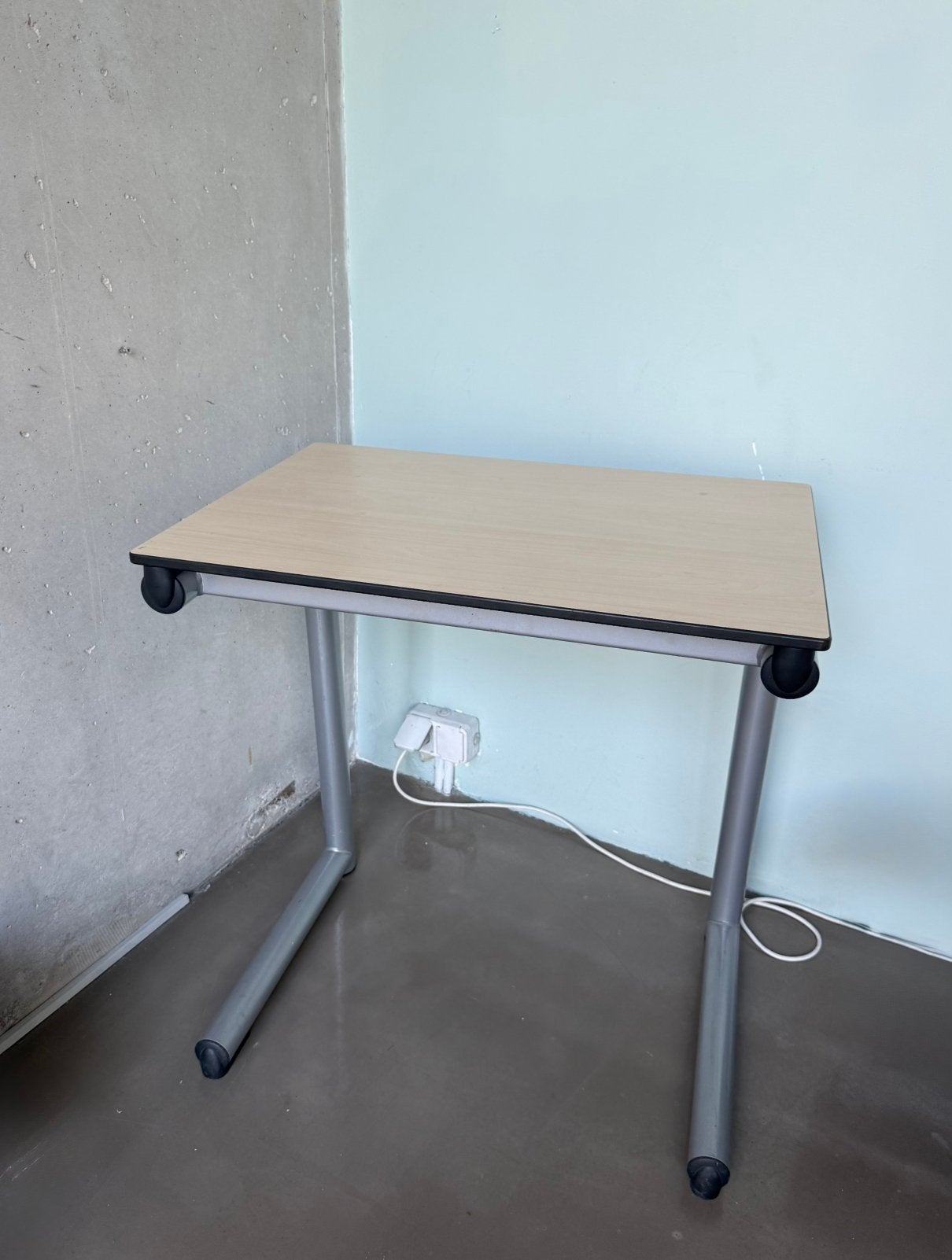 Vintage Kinderbureau Ahrend, Ophalen, Gebruikt, Kinderbureau, 50 cm