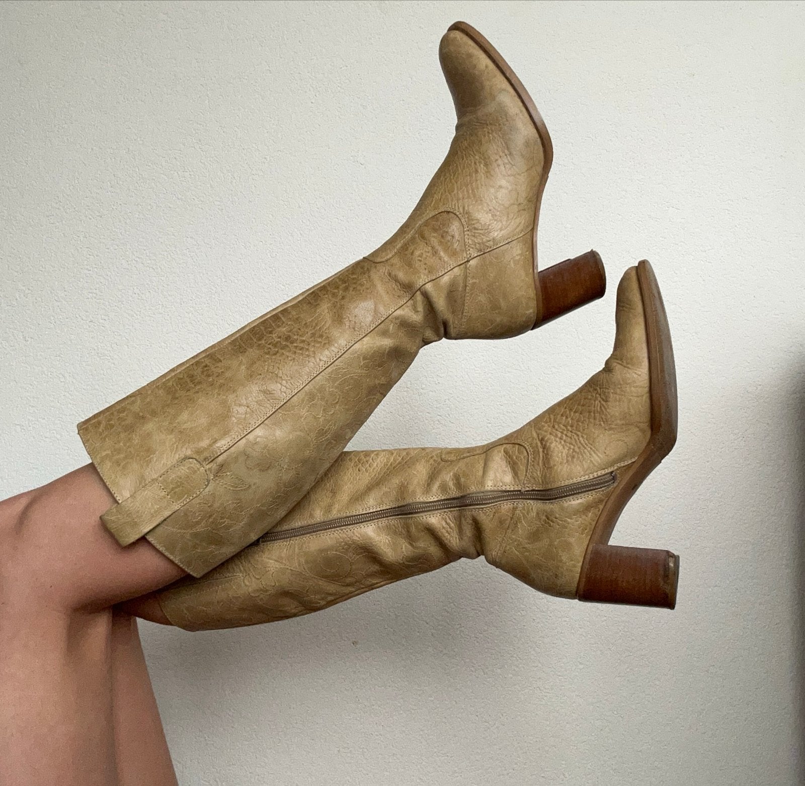 Beige leren laarzen met hak - Maat 38, Ophalen of Verzenden, Gedragen, Beige, Hoge laarzen