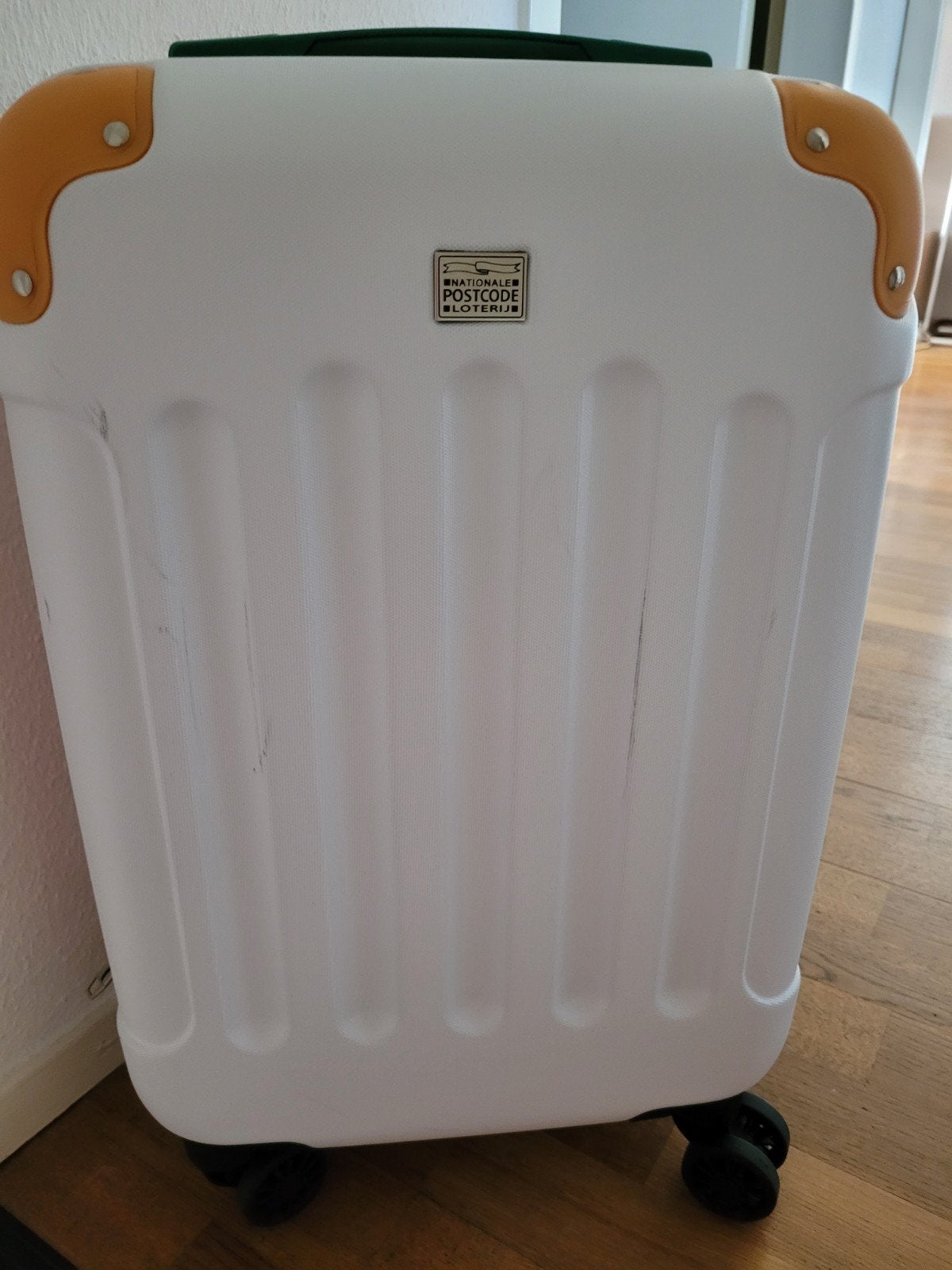 klein koffertje postcode loterij, Ophalen, Hard kunststof, 50 tot 60 cm, Minder dan 35 cm