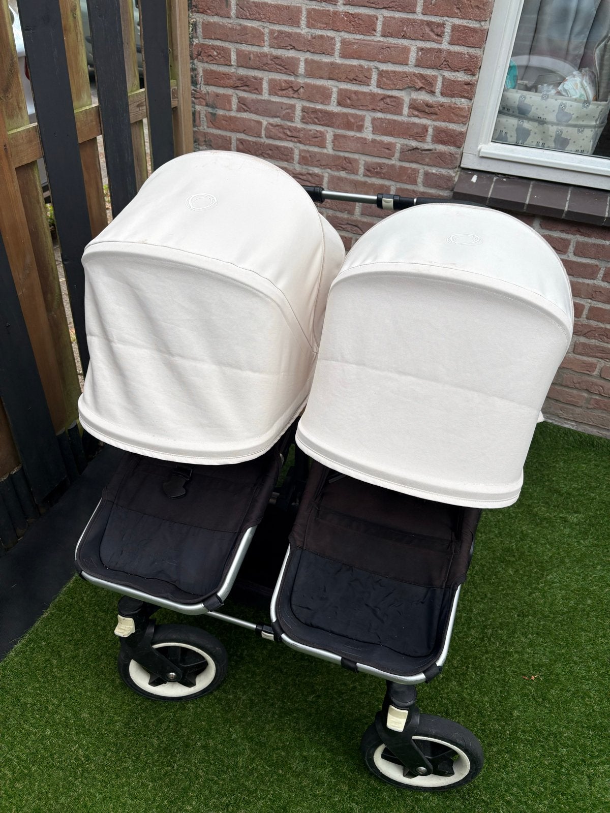 Tweeling kinderwagen met reiswieg en tas, Gebruikt, Duowagen, Ophalen of Verzenden, Kinderwagen