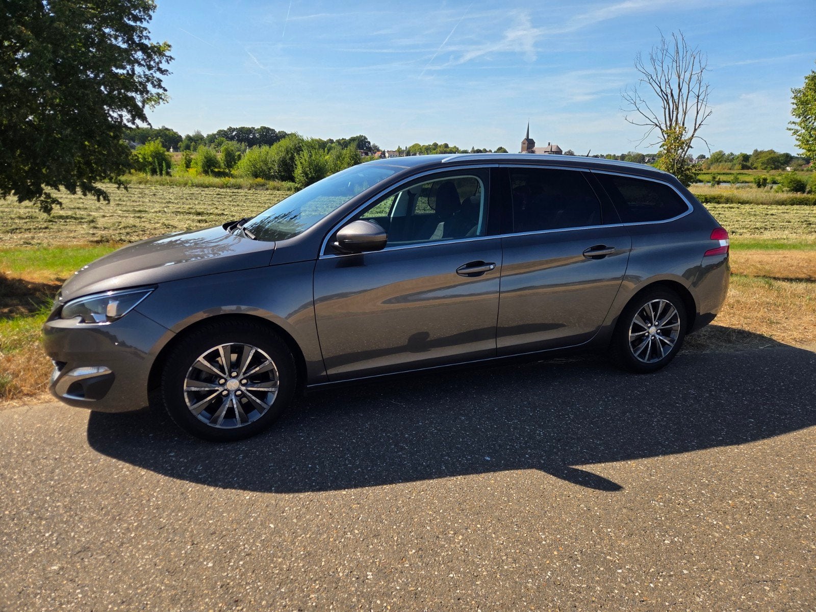 Peugeot 308 1.2 E-thp 96KW/130PK SW AUT 2016 Grijs, 1199 cc, 635 kg, Origineel Nederlands, 1100 kg