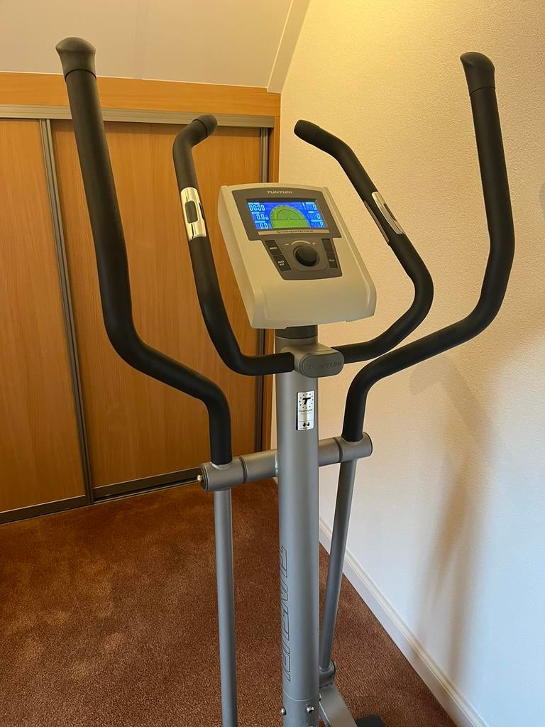 Bijna GRATIS Tunturi crosstrainer met veel programma’s, Ophalen, Gebruikt, Benen, Crosstrainer