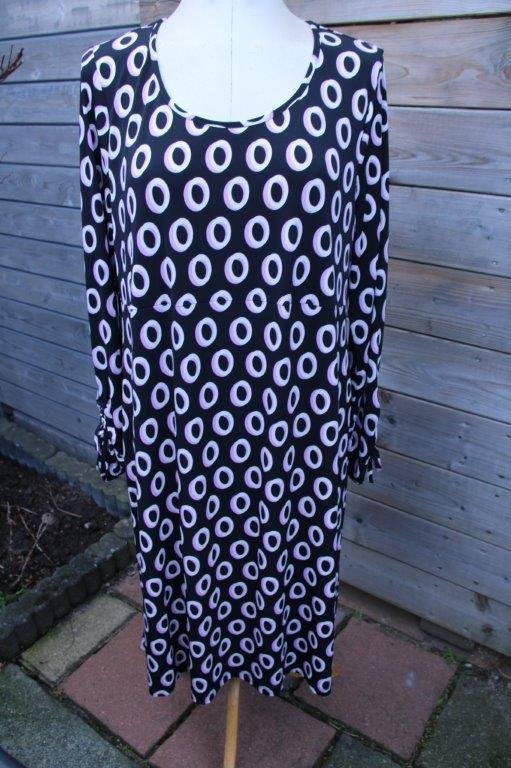 Jurk zwart/ lila/ creme Yoek mt 42/44 Vaste prijs, Yoek, Zwart, Maat 42/44 (L), Ophalen of Verzenden
