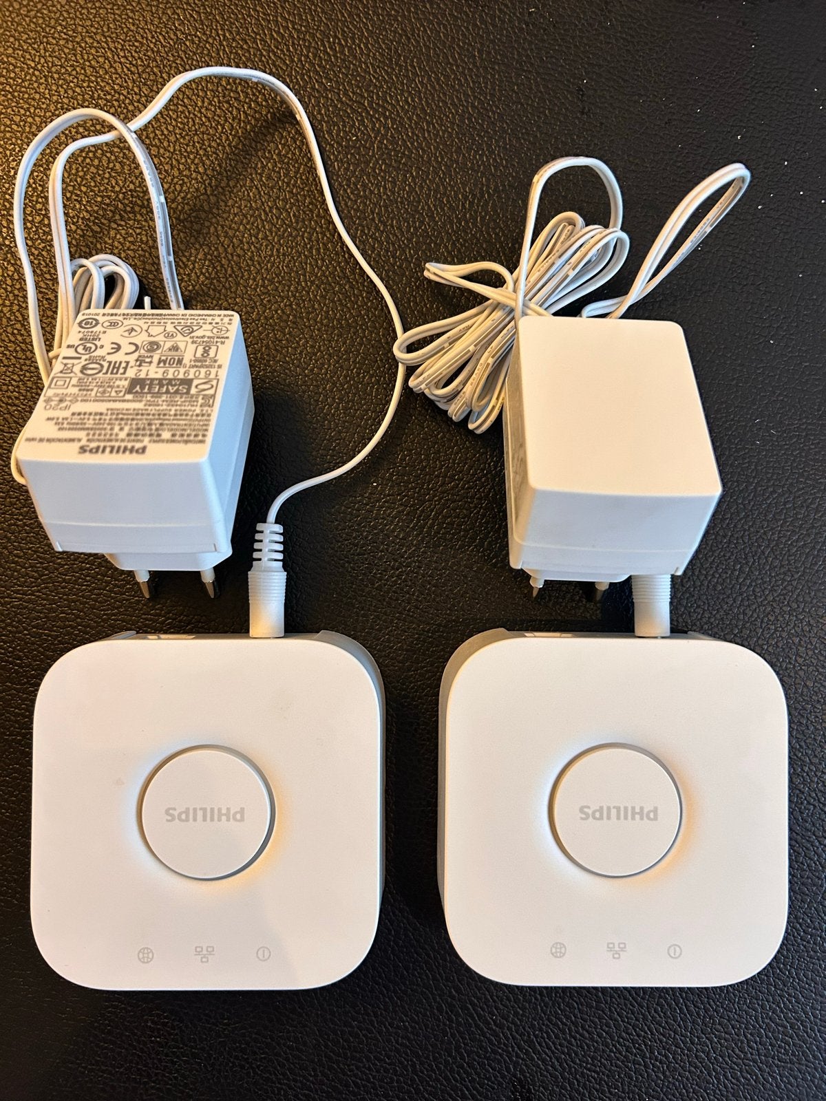 Philips Hue Bridge V2 - Smart Home Hub (2 stuks), Smart home compatibel, Ophalen of Verzenden, Zo goed als nieuw, Philips Hue