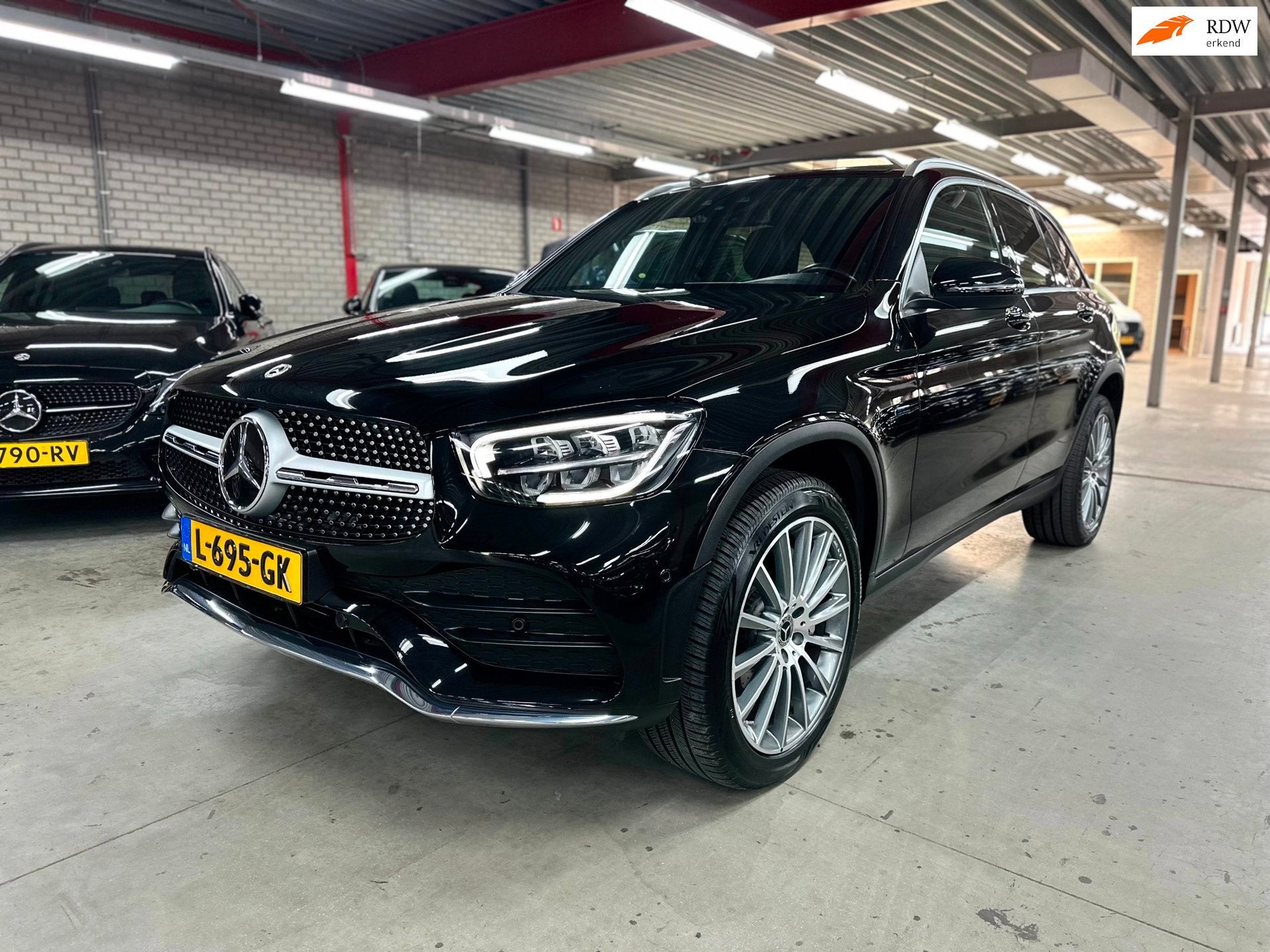 Mercedes-Benz GLC-klasse 300de 4MATIC Premium Plus, AMG, Pan, Auto's, Mercedes-Benz, Gebruikt, 4 cilinders, Zwart, Plug-in hybride