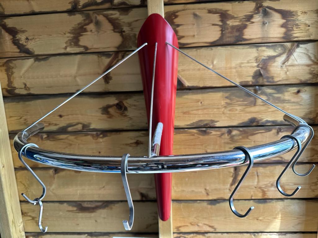 Wall mounted coat hanging( kapstokken), Ophalen, Zo goed als nieuw, Metaal