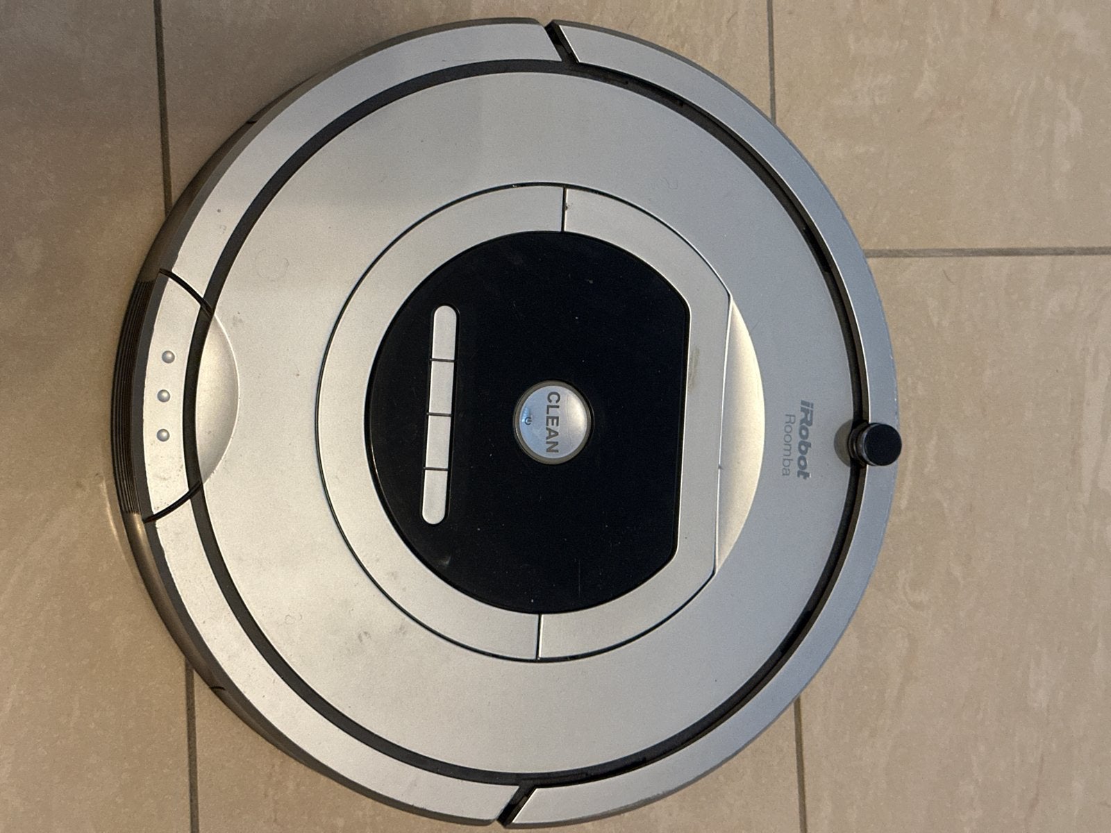 iRobot Roomba Robotstofzuiger, Witgoed en Apparatuur, Stofzuigers, Gebruikt, Robotstofzuiger, iRobot, Oplaadstation, Reservoir