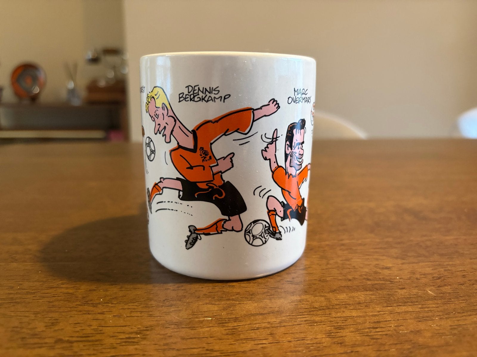 Vintage Oranje WK Mok met Nederlandse Voetbalhelden, Gebruikt, Overige merken, Keramiek, Vintage