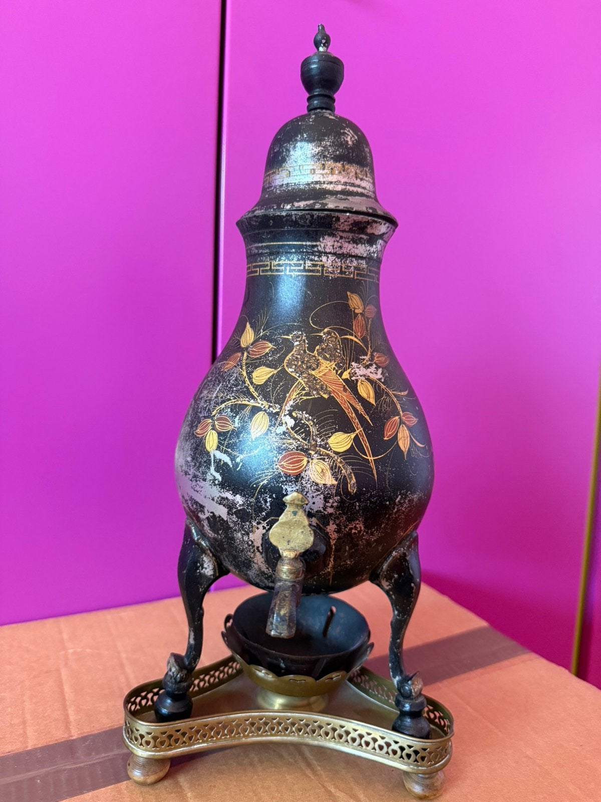 Oude schenk pot, Ophalen