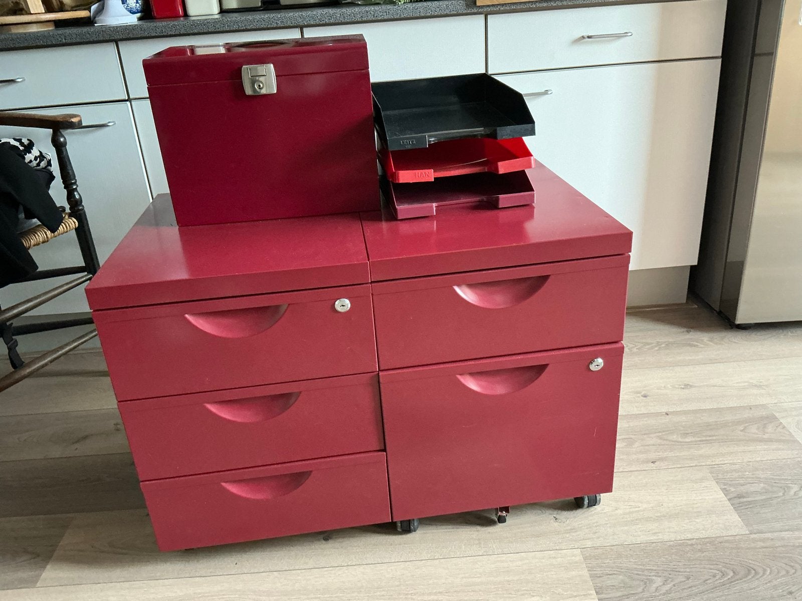 Rode ladeblokken met hangmappen en opbergbox, Ophalen, Gebruikt