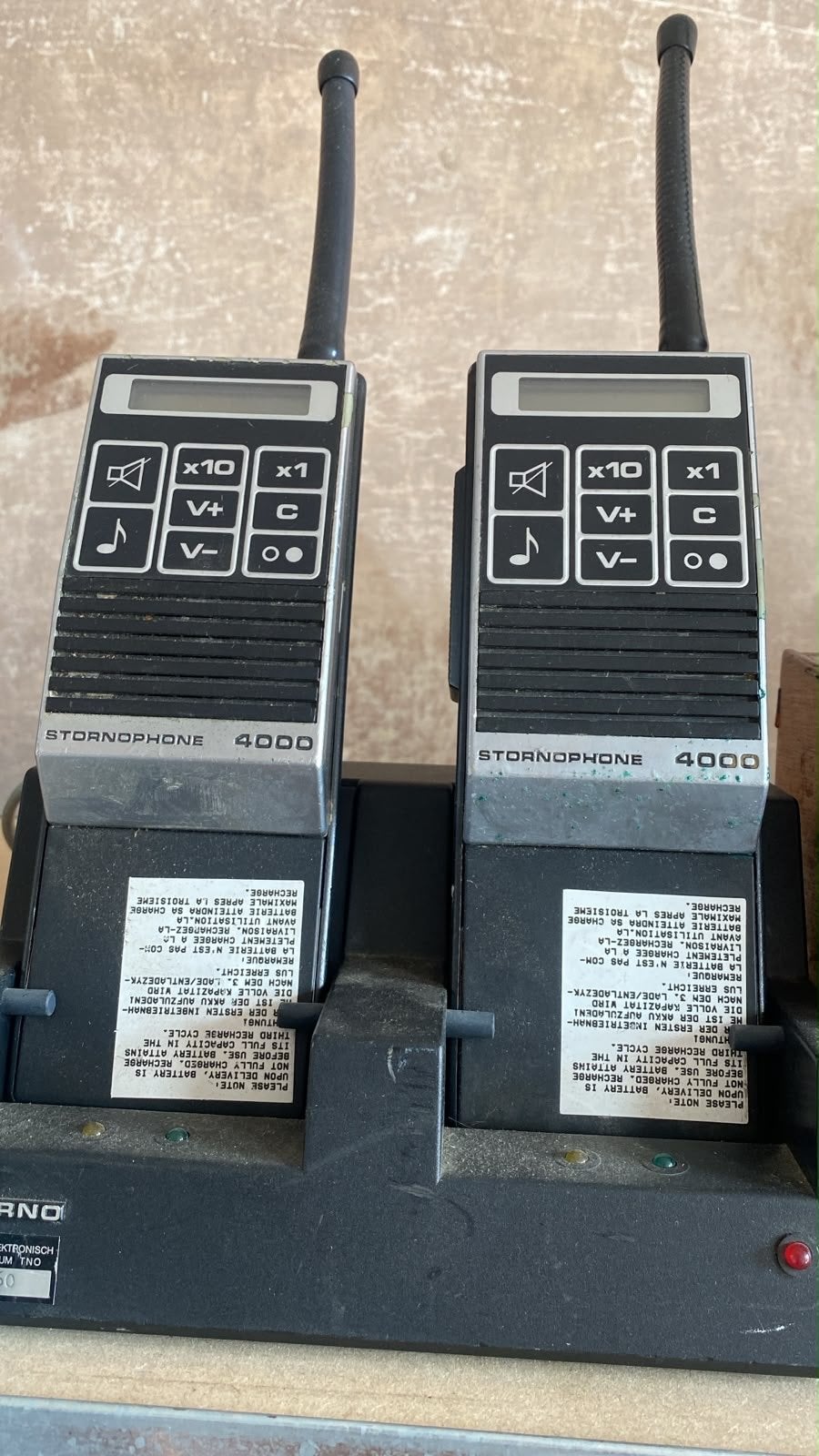 Stornophone 4000 Portofoons met Oplaadstation, Telecommunicatie, Ophalen of Verzenden, Gebruikt, Minder dan 2 km, Portofoon of Walkie-talkie