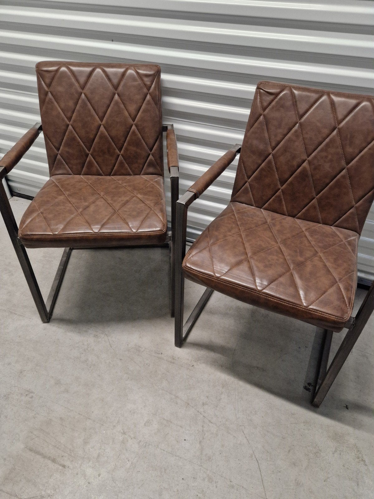 2 Leren bruine stoelen, Ophalen, Gebruikt, Twee, Bruin