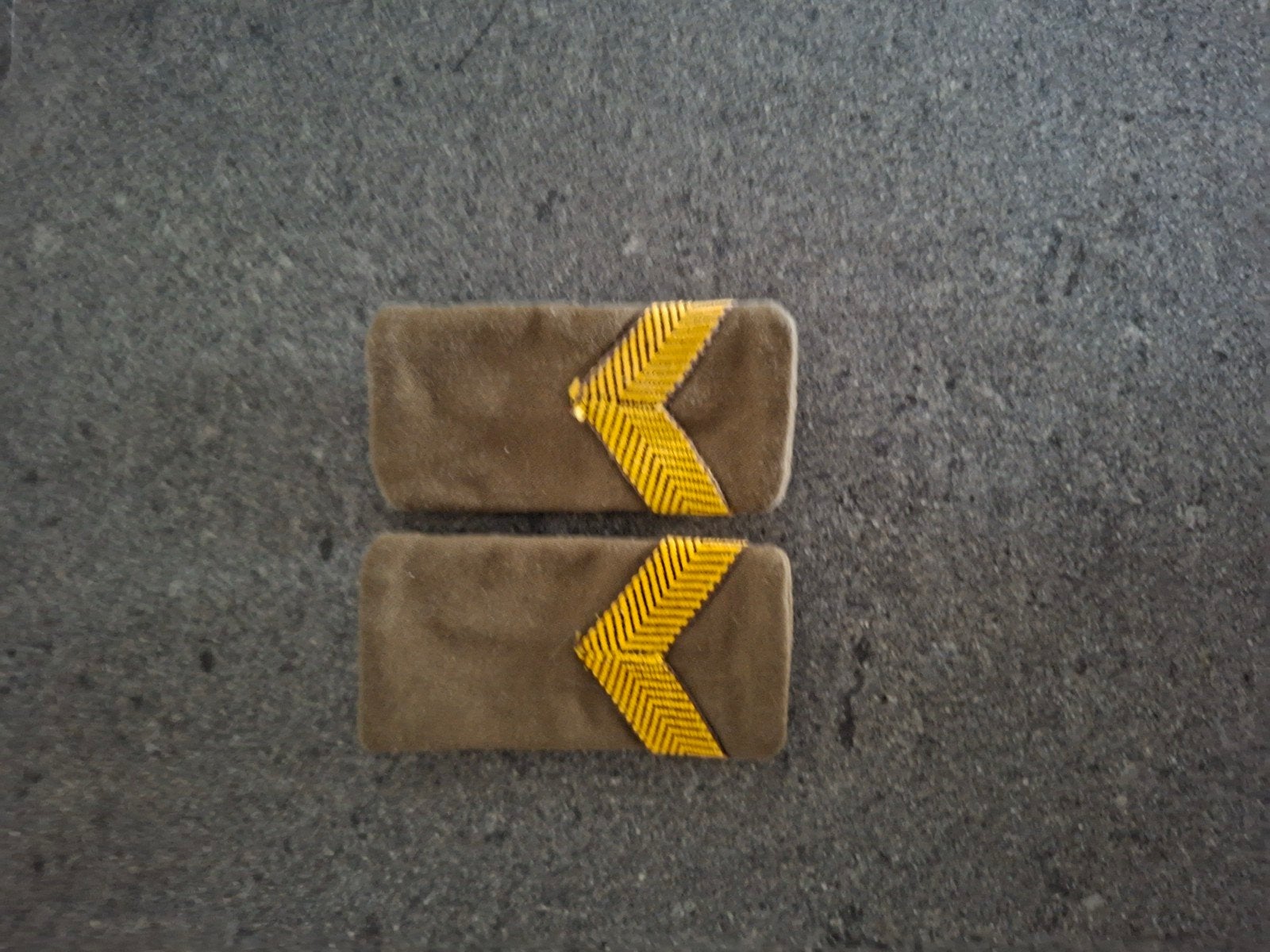 Korporaal epauletten - Landmacht, Ophalen of Verzenden, Landmacht, Nederland, Embleem of Badge