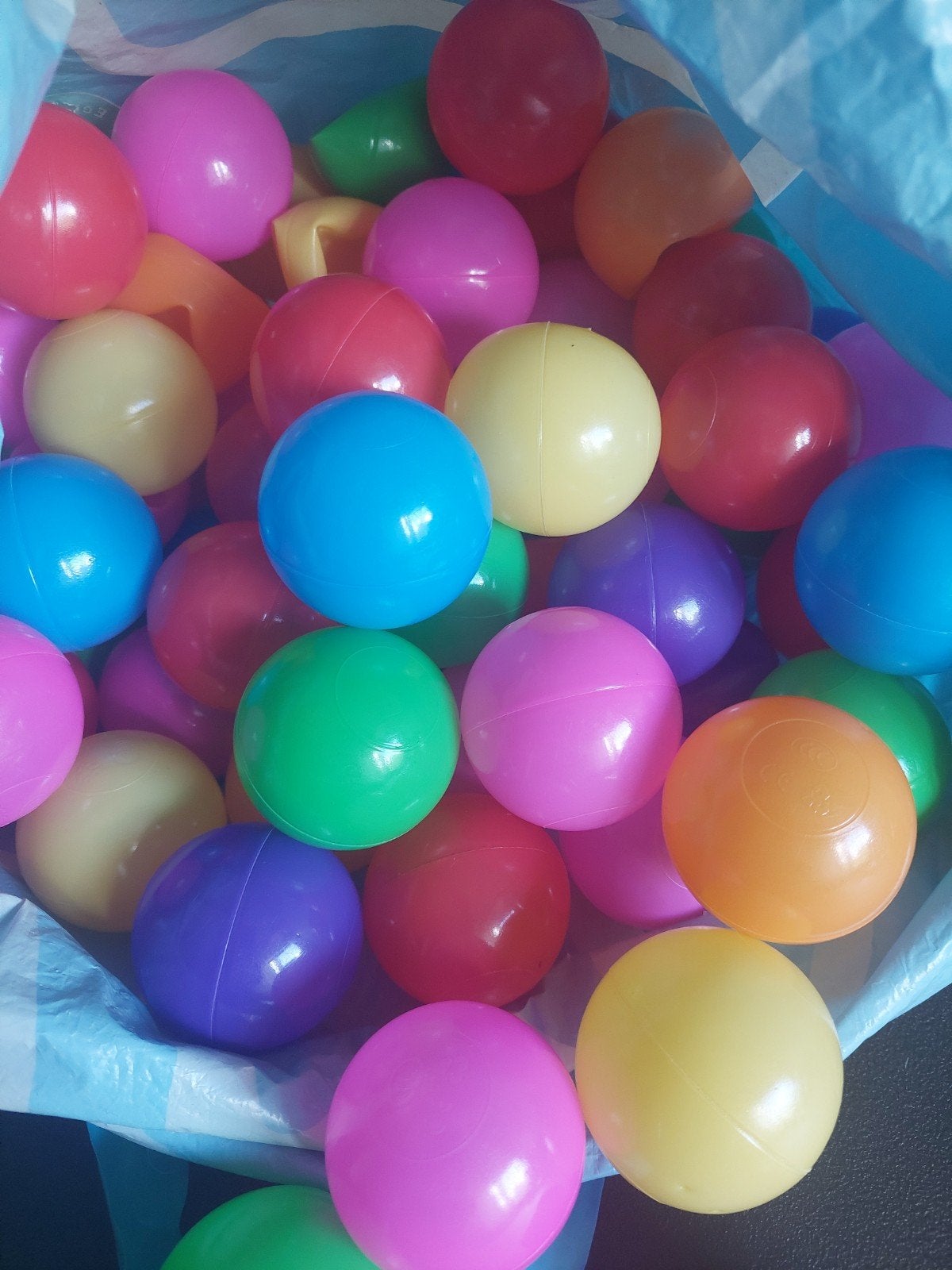 Gekleurde speelballen voor ballenbak of speelruimte, Ophalen of Verzenden, Gebruikt
