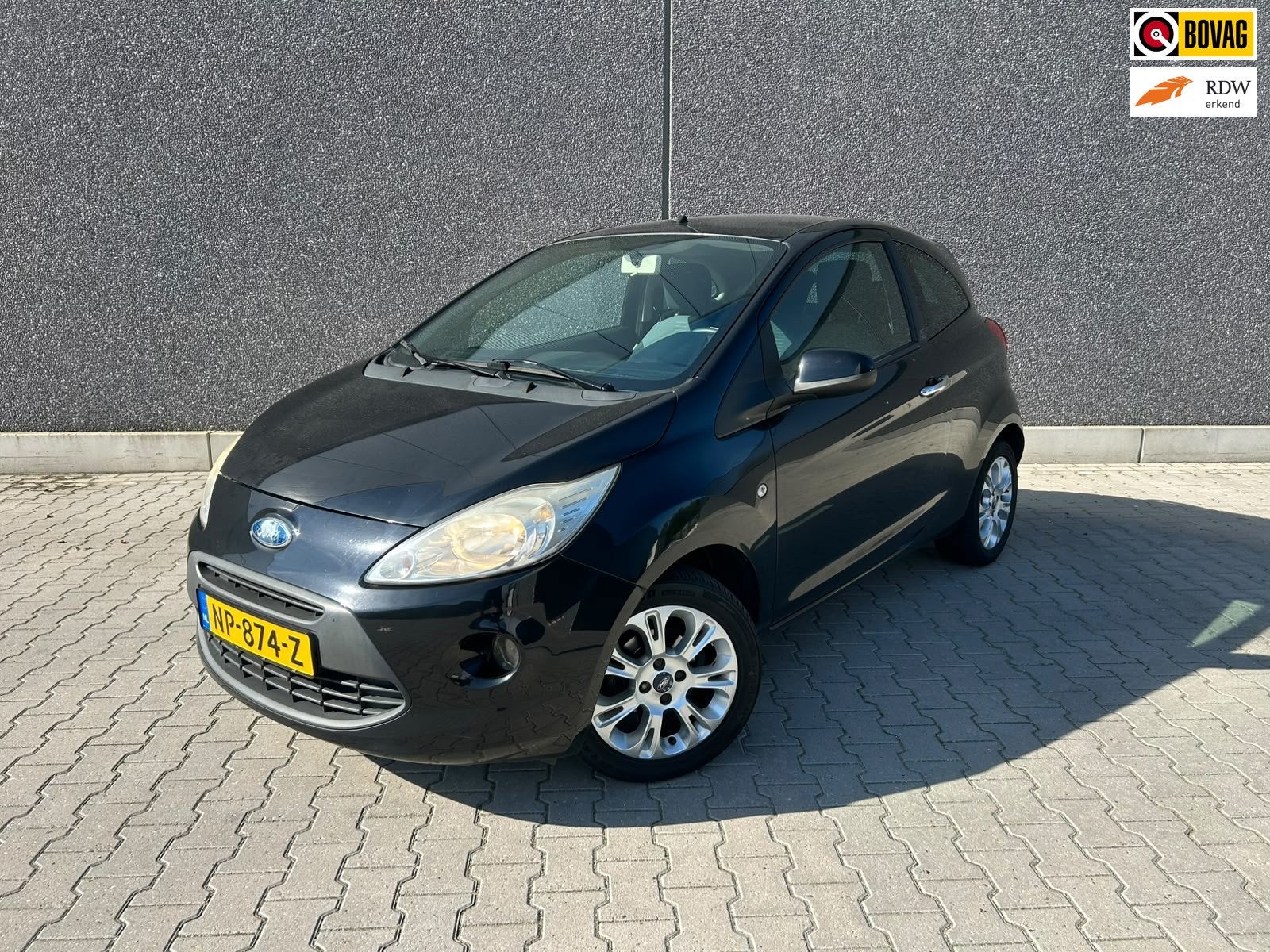 Ford Ka 1.2 Trend | NIEUWE DISTRIBUTIE | AIRCO | ELEK RAMEN, Auto's, 1242 cc, 4 cilinders, 4 stoelen, Zwart
