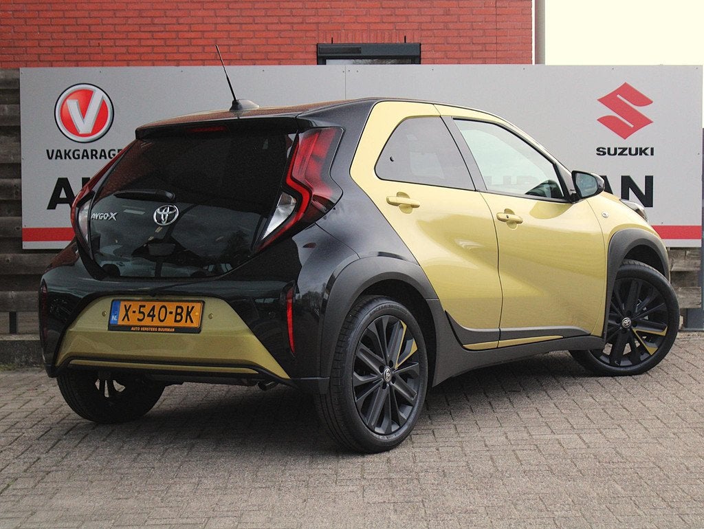 Toyota Aygo X 1.0 VVT-i S-CVT Premium Premium JBL Geluidsins, Auto's, Toyota, 12 maanden, Gebruikt, 4 stoelen, 3 cilinders