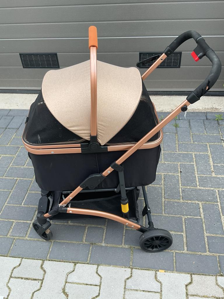 Nieuwe poezen buggy met afneembare mand, Dieren en Toebehoren, Ophalen, Zo goed als nieuw