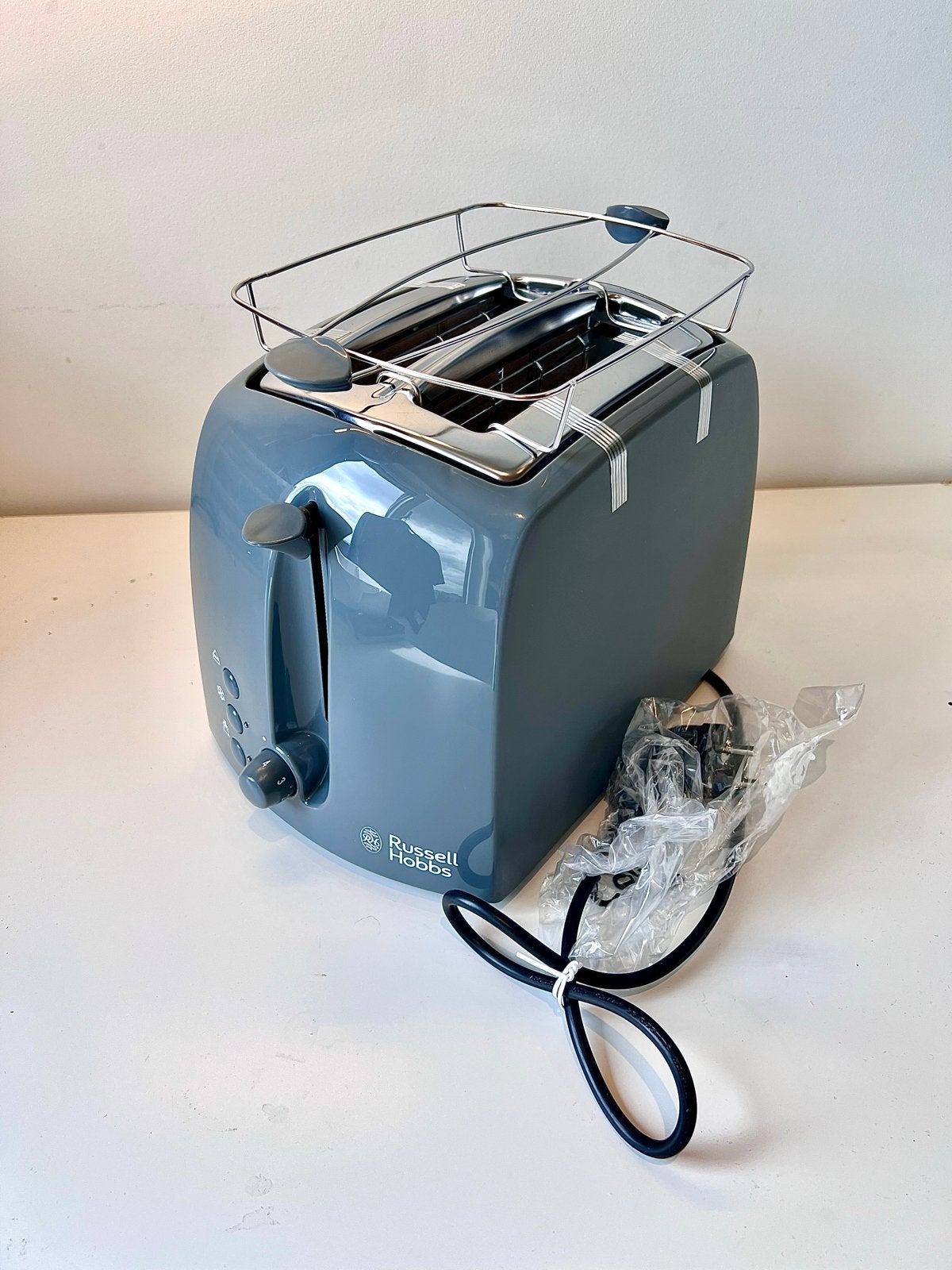 Russell Hobbs Textures Broodrooster Grijs - 2 Sleuven, Witgoed en Apparatuur, Broodroosters, Ophalen of Verzenden, Nieuw