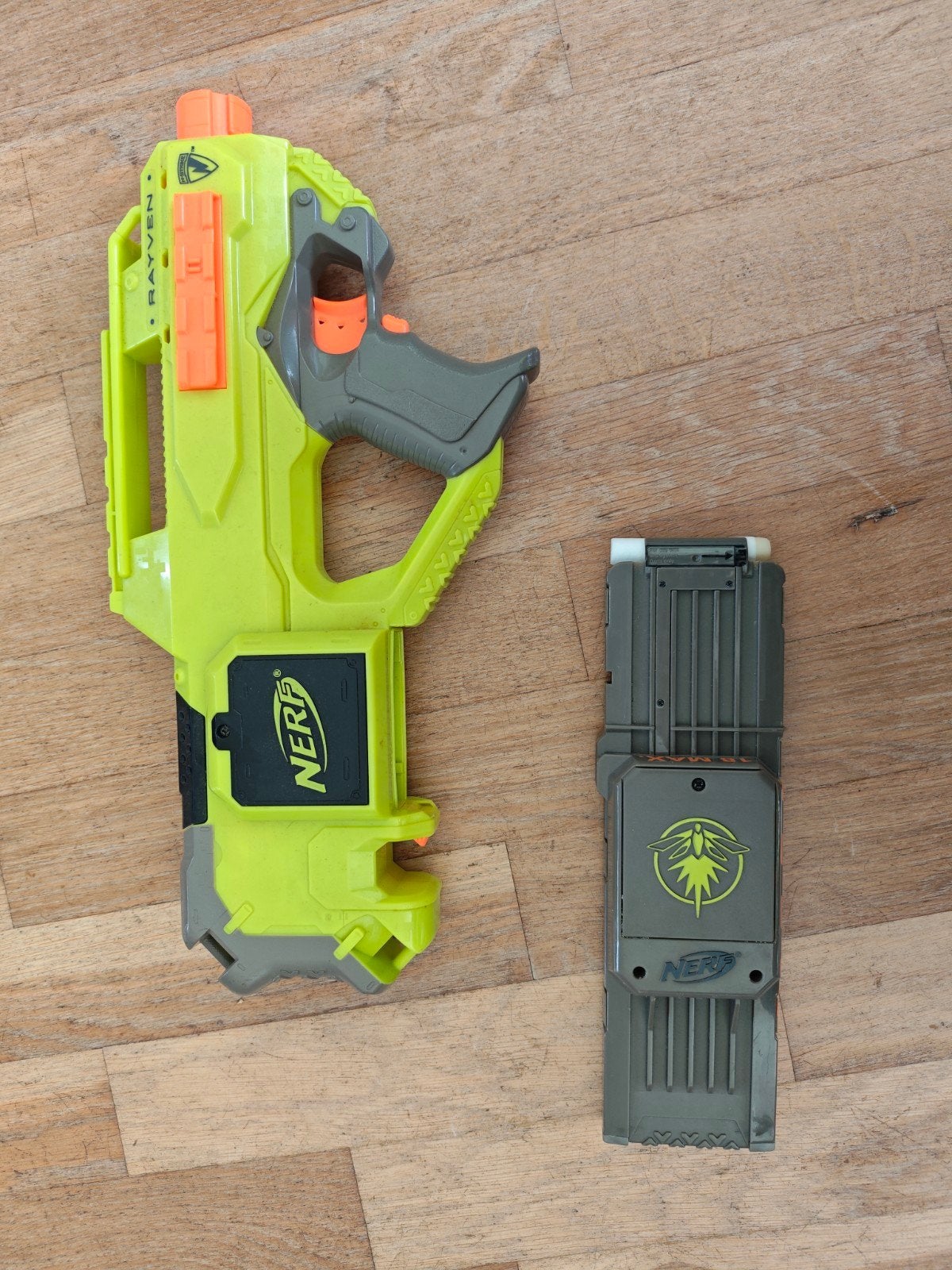 Foto 3 van nerf rayven blaster