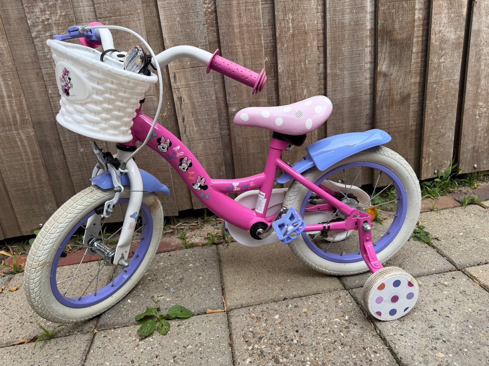 Minnie Mouse kinderfiets 14 inch met zijwieltjes, Zijwieltjes, Velgrem, Ophalen of Verzenden, Minder dan 16 inch