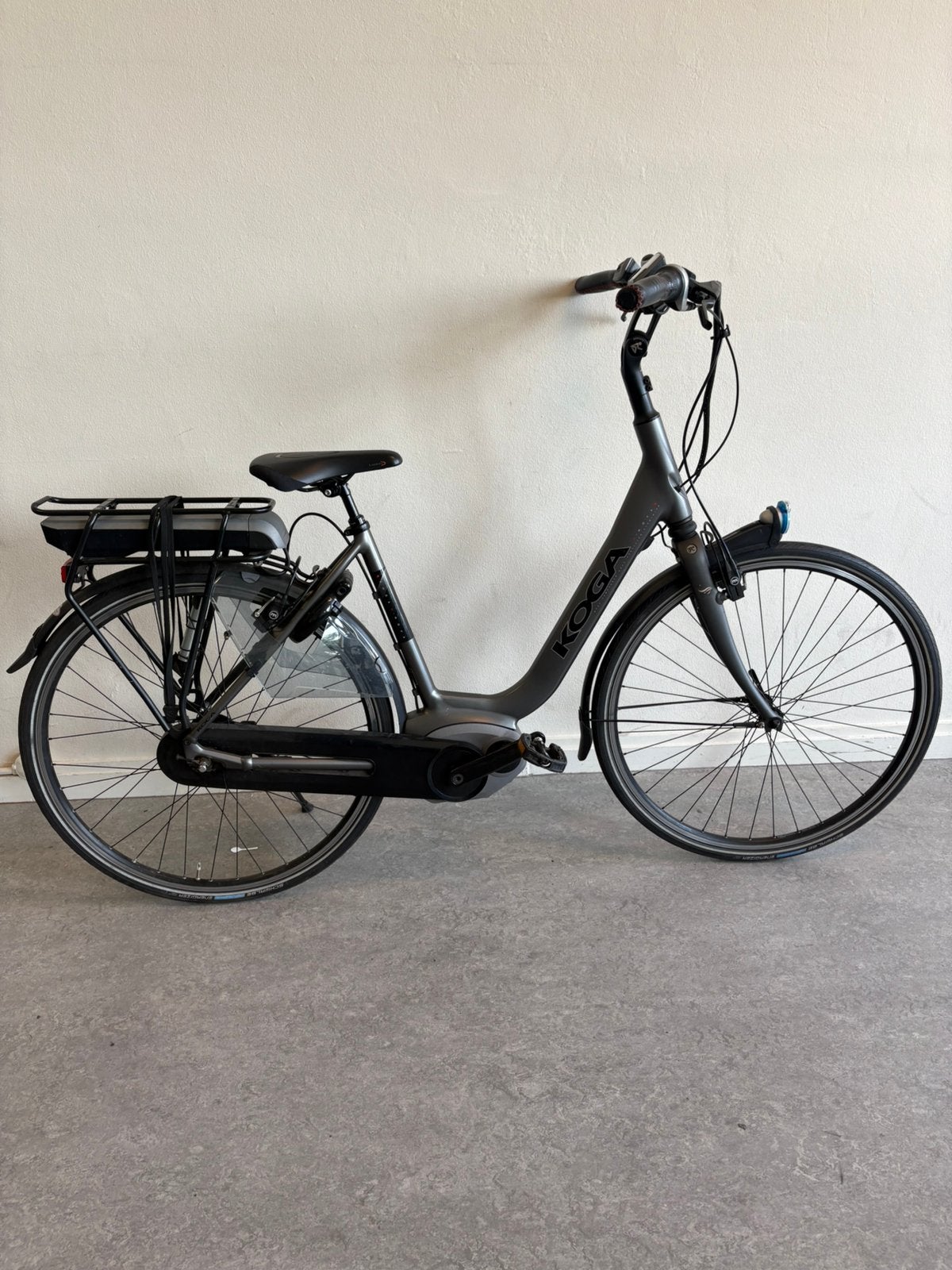 Koga E-Nova 53 cm Bosch active line volledig nagekeken D53, 53 tot 56 cm, Velgrem, Ophalen of Verzenden, Zo goed als nieuw