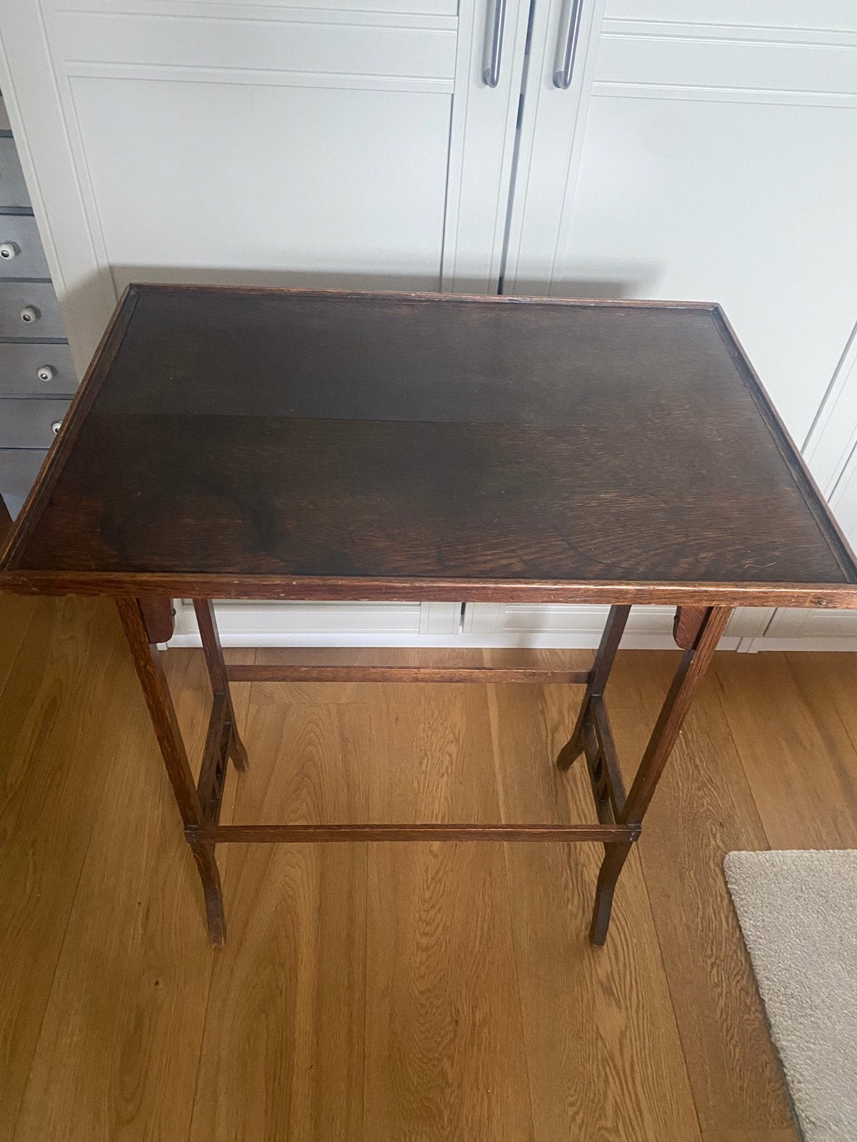 Oud houten tafeltje gratis, Ophalen