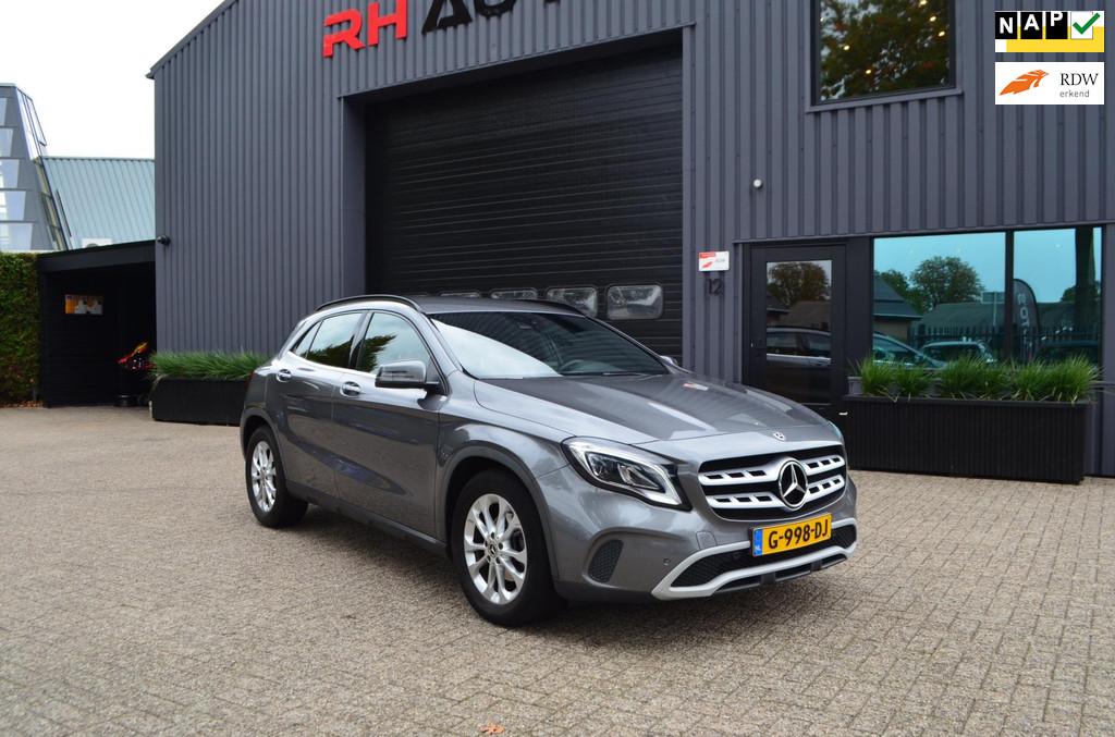 Mercedes-Benz GLA-klasse 180 Business Solution Limited | Dea, Auto's, Gebruikt, Euro 6, 4 cilinders, 715 kg
