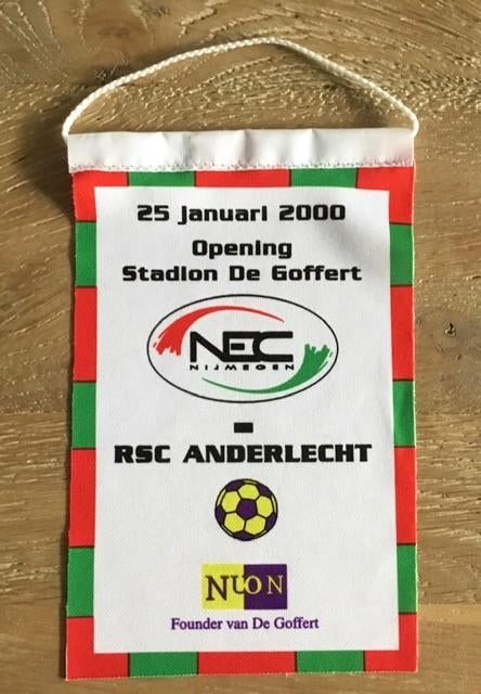 vaantje opening stadion NEC Nijmegen Goffert, collectorsitem, Maat XS of kleiner, Ophalen of Verzenden, Zo goed als nieuw, Bal