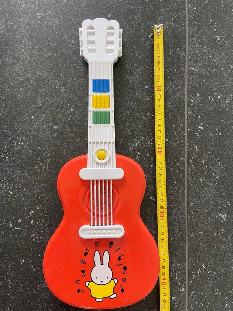 Nijntje gitaar, Ophalen, Zo goed als nieuw