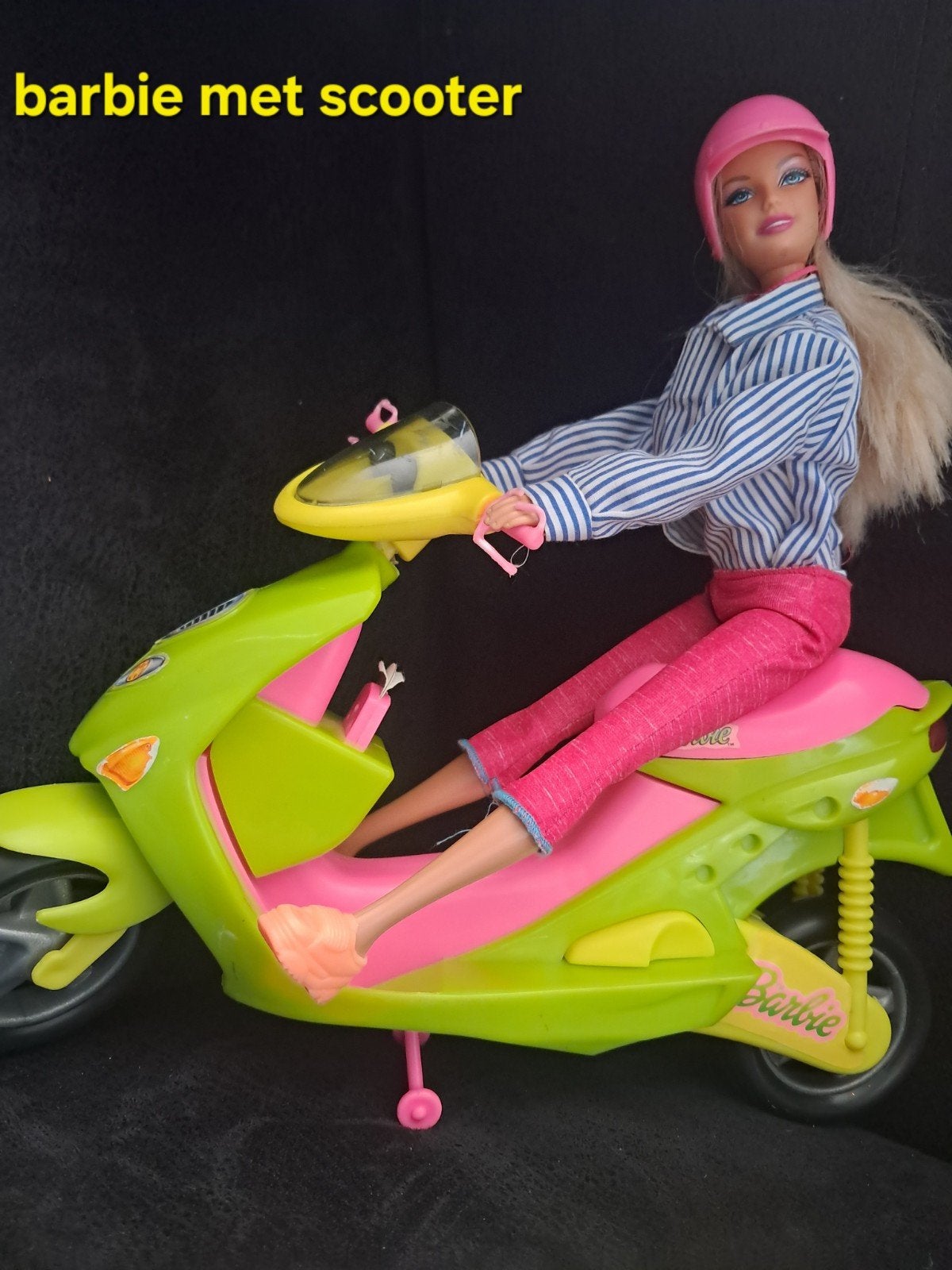 barbie met scooter, Ophalen, Zo goed als nieuw, Barbie
