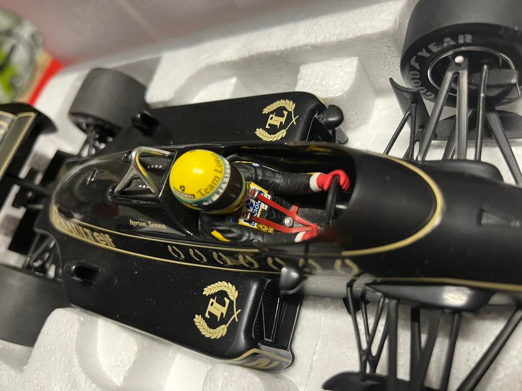 Ayrton Senna da Silva JPS Lotus 1/18, Verzenden, Nieuw, Formule 1