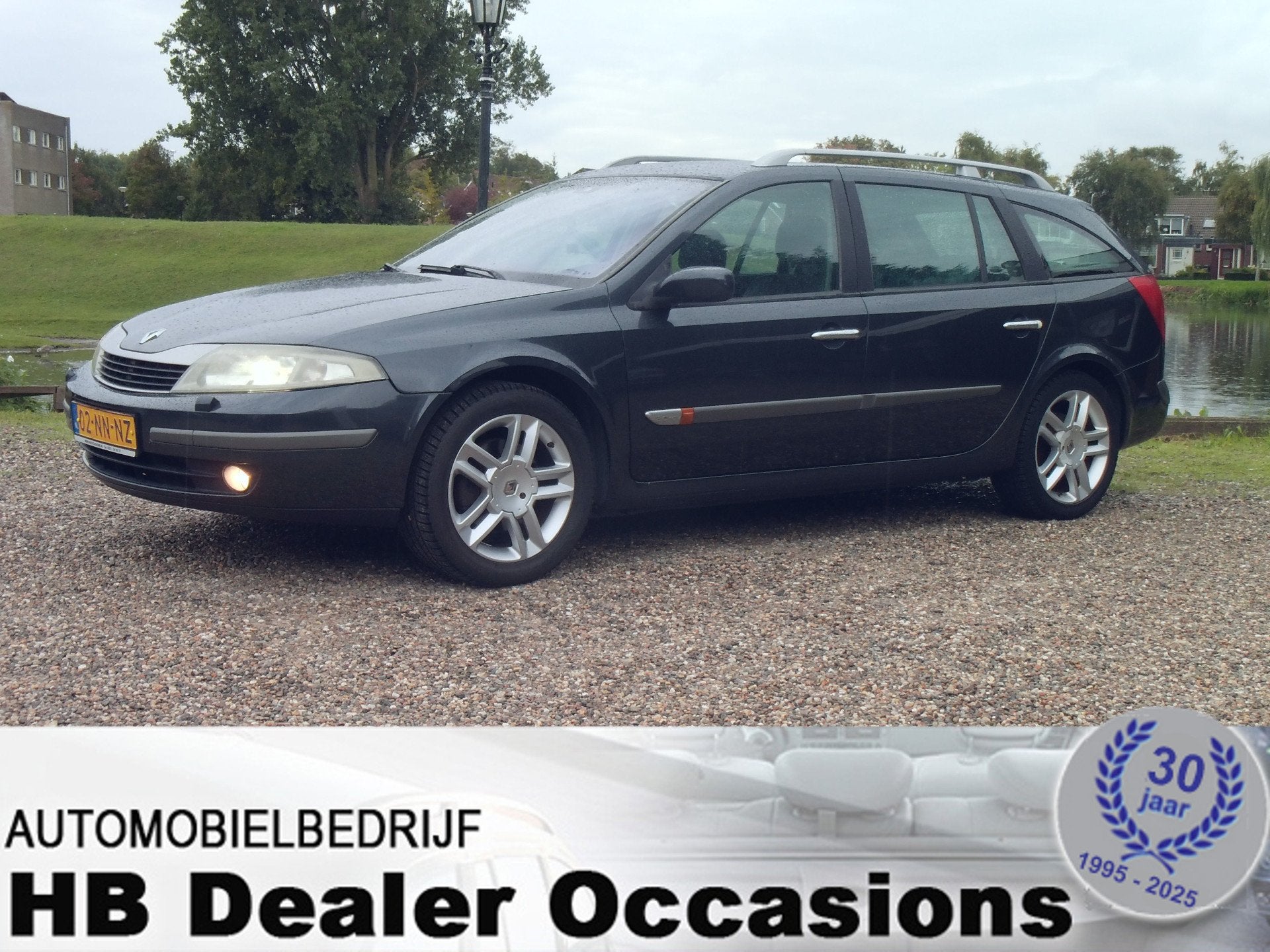 Renault Laguna Grand Tour 2.0-16V Dynamique Automaat - Airco, Gebruikt, 4 cilinders, Origineel Nederlands, 650 kg