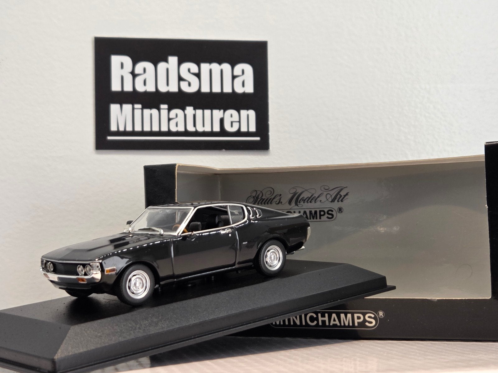 Toyota Celica Fastback 1975 - Zwart - 1:43 Minichamps, Hobby en Vrije tijd, Modelauto's | 1:43, Auto, Ophalen of Verzenden, Zo goed als nieuw
