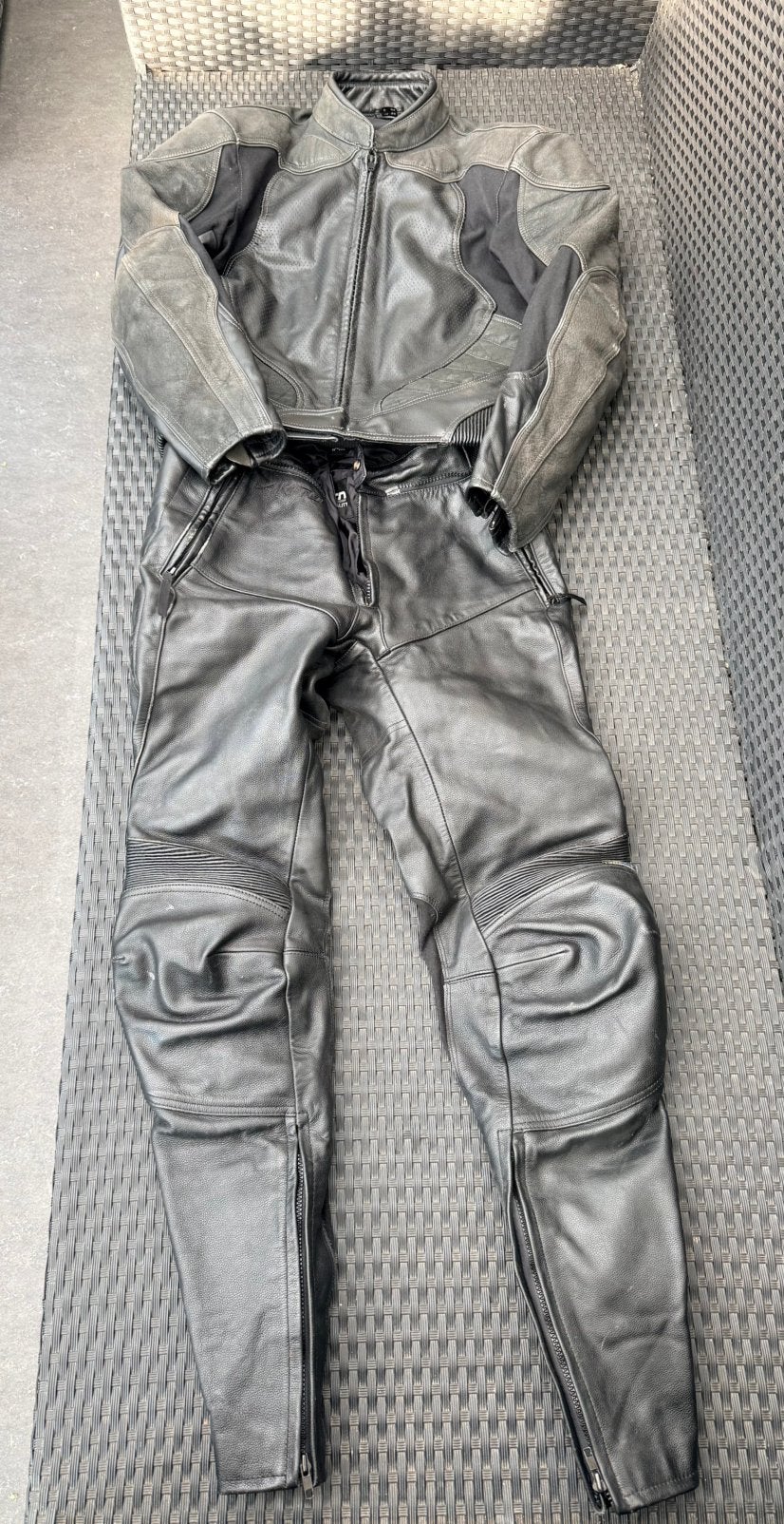 Akito motorpak zwart, Motoren, Kleding | Motorkleding, Ophalen, Tweedehands, Combipak
