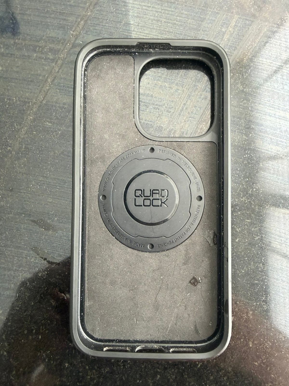 Quad lock Cases - iPhone 14 Pro MAG, Verzenden, Gebruikt, IPhone 14