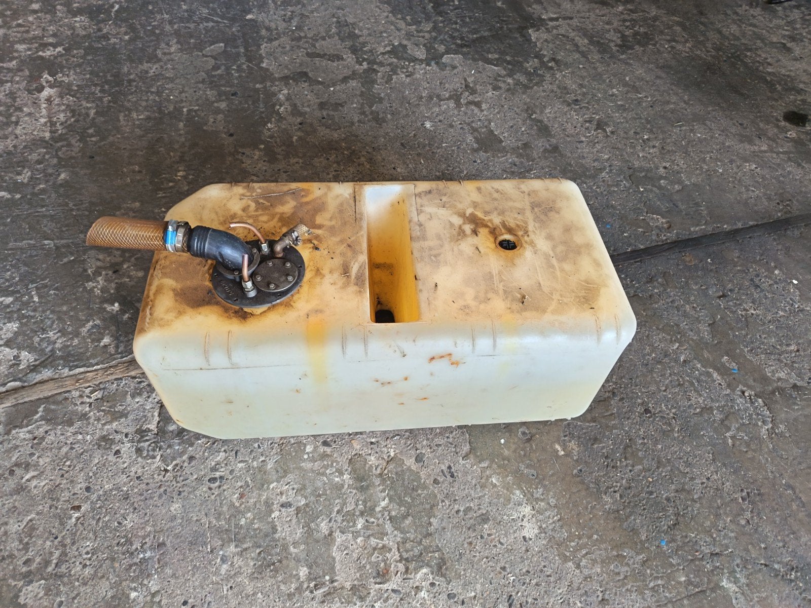 Vetus brandstoftank 90 liter, Ophalen, Gebruikt, Vetus, Vetus