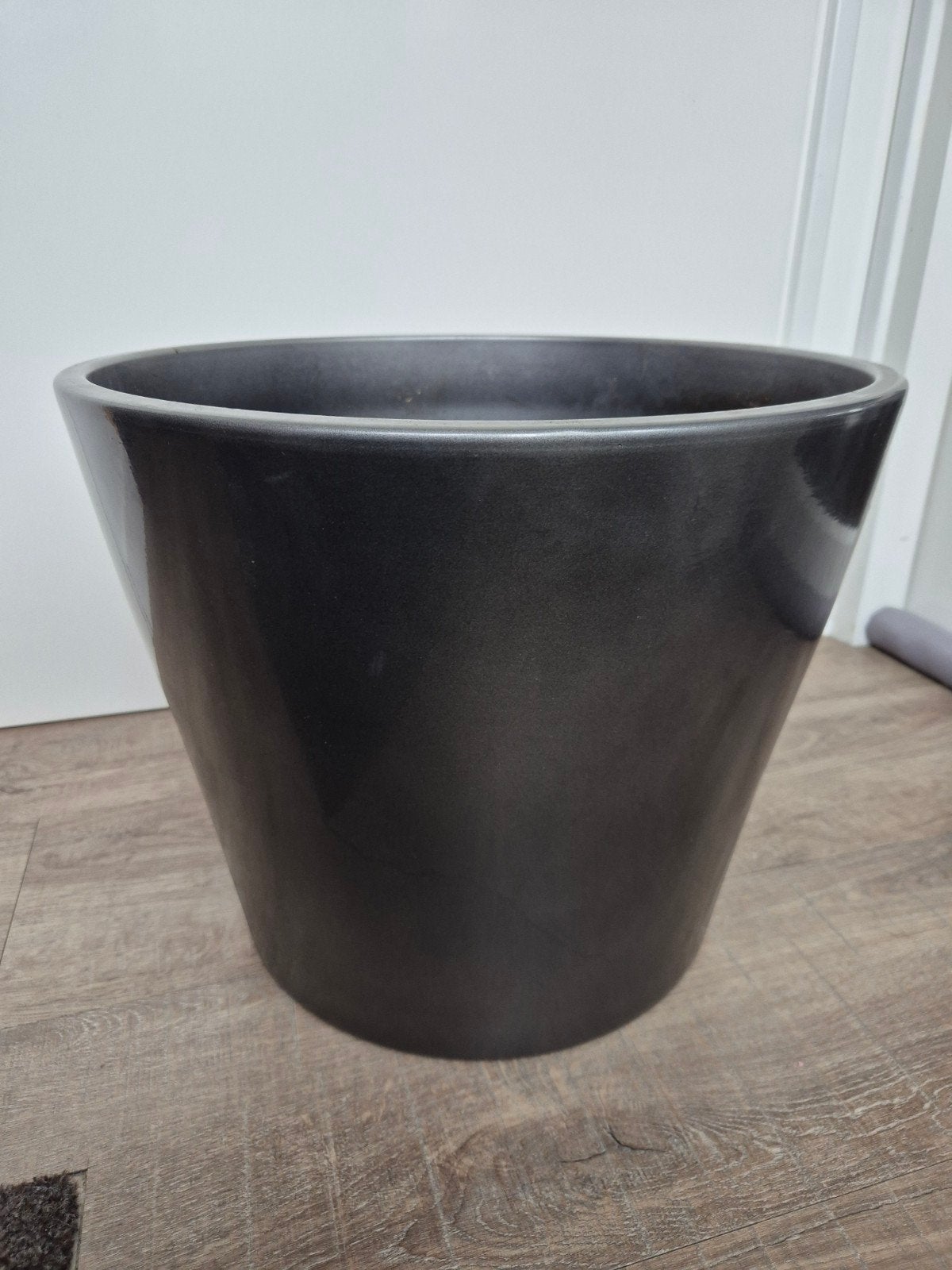 Grote bloempot binnen, Tuin en Terras, Bloempotten, Ophalen, Rond, Binnen, Zo goed als nieuw