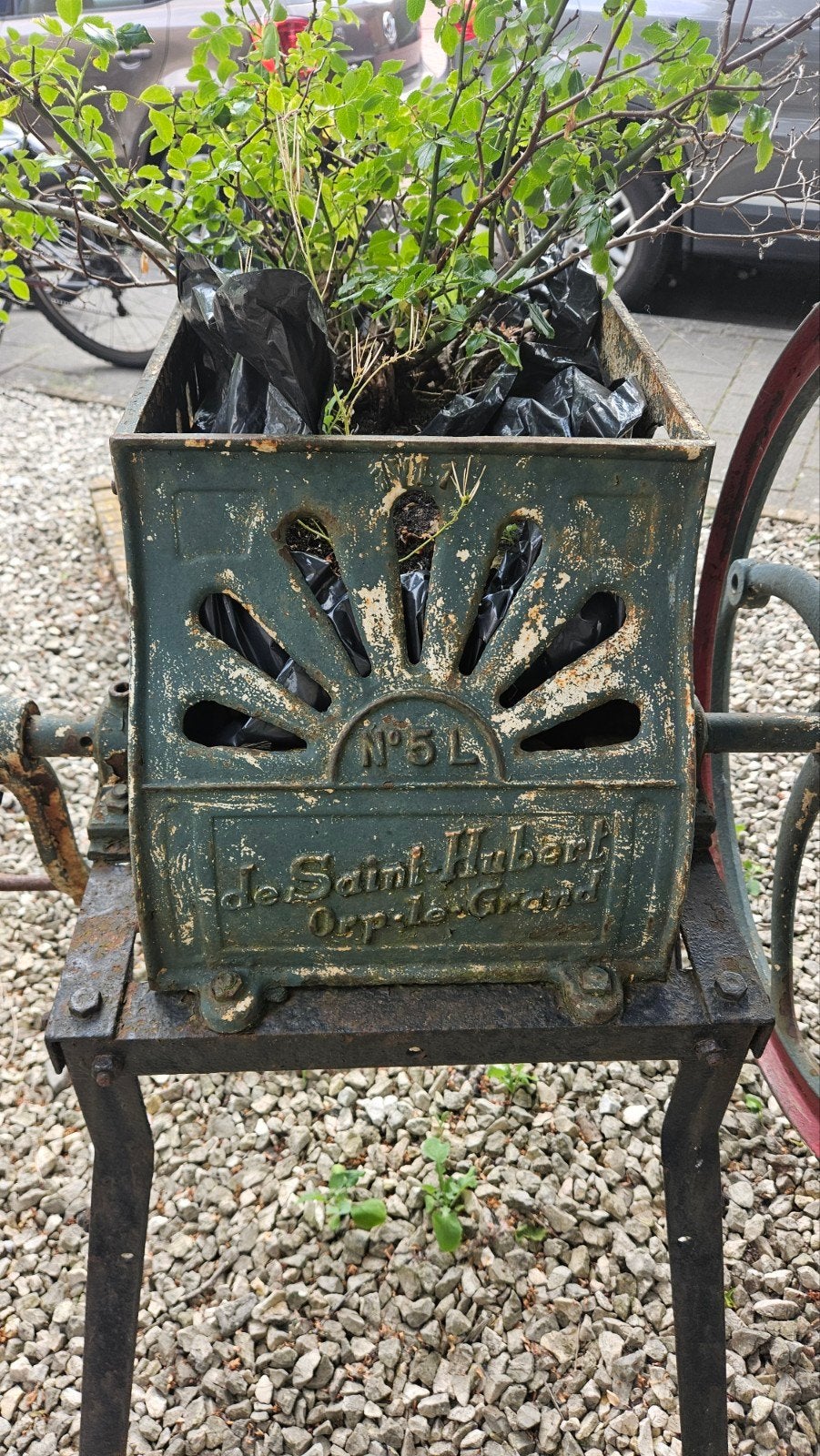 Antieke handmatige fruitpers / druivenmolen – decoratief, Ophalen