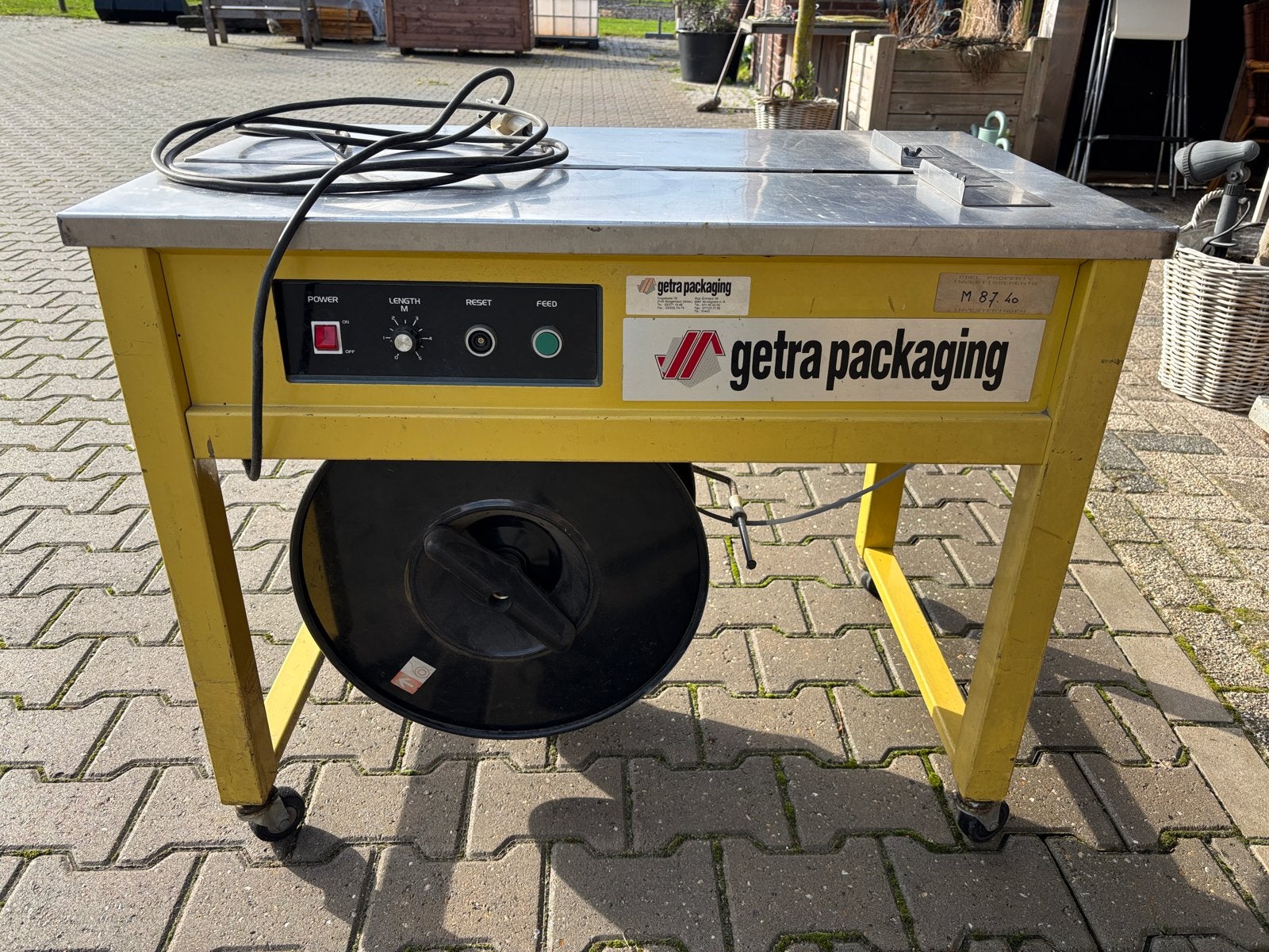 Getra Packaging S-723 Semi-Automatische Omwikkelmachine, Ophalen, Gebruikt