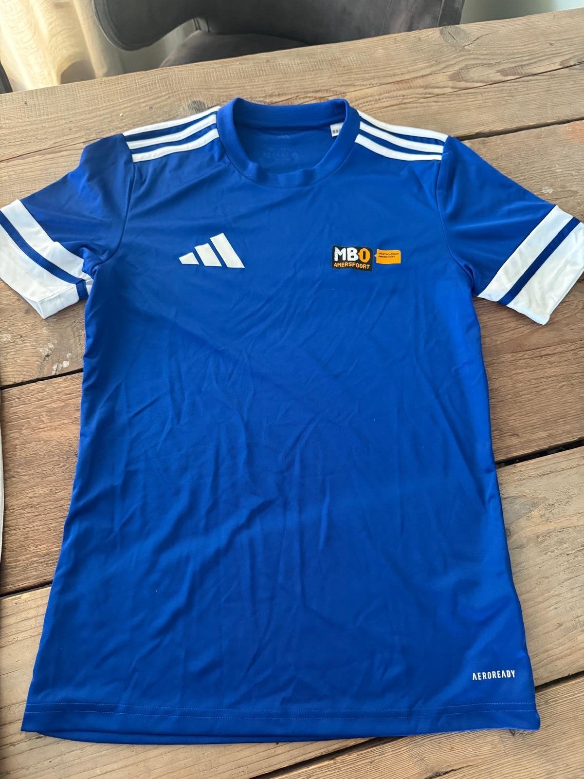 Nieuwe set Sportkleding MBO Sport en Bewegen XS (Adidas), Kleding | Dames, Sportkleding, Meerkleurig, Overige typen, Nieuw, Ophalen of Verzenden