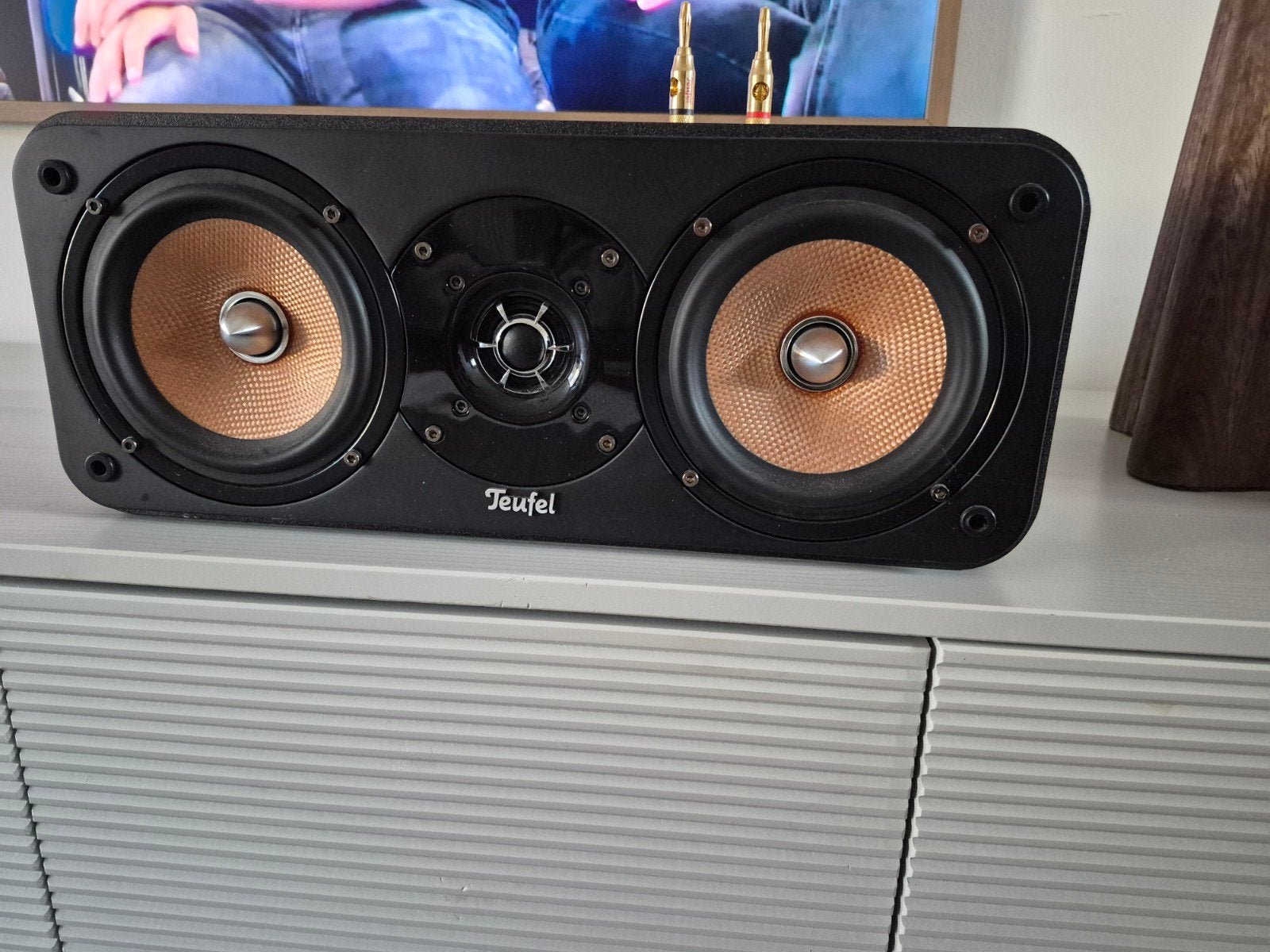 Teufel Centerspeaker zwart in nieuwstaat, Zo goed als nieuw, 60 tot 120 watt, Geschikt voor surround/home cinema, Center speaker