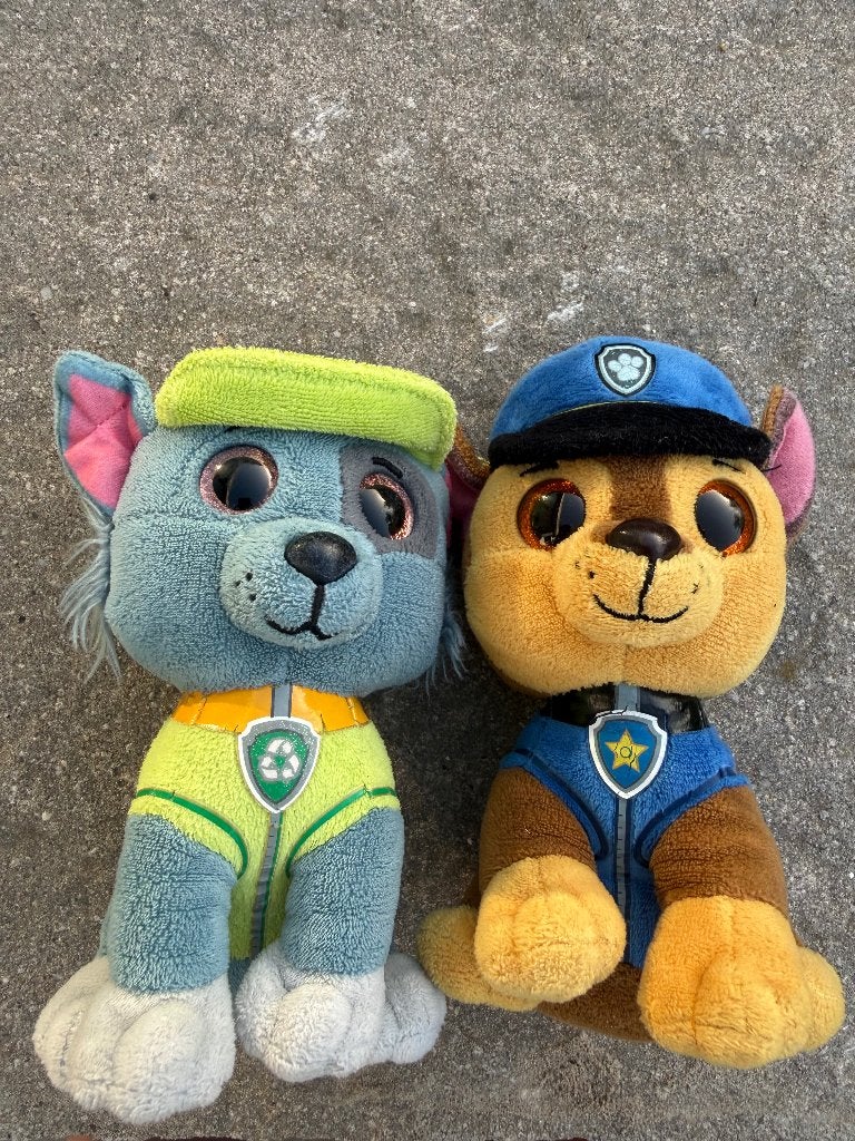 Knuffeltjes Paw Patrol - chase en rocky, Verzenden, Zo goed als nieuw, Hond