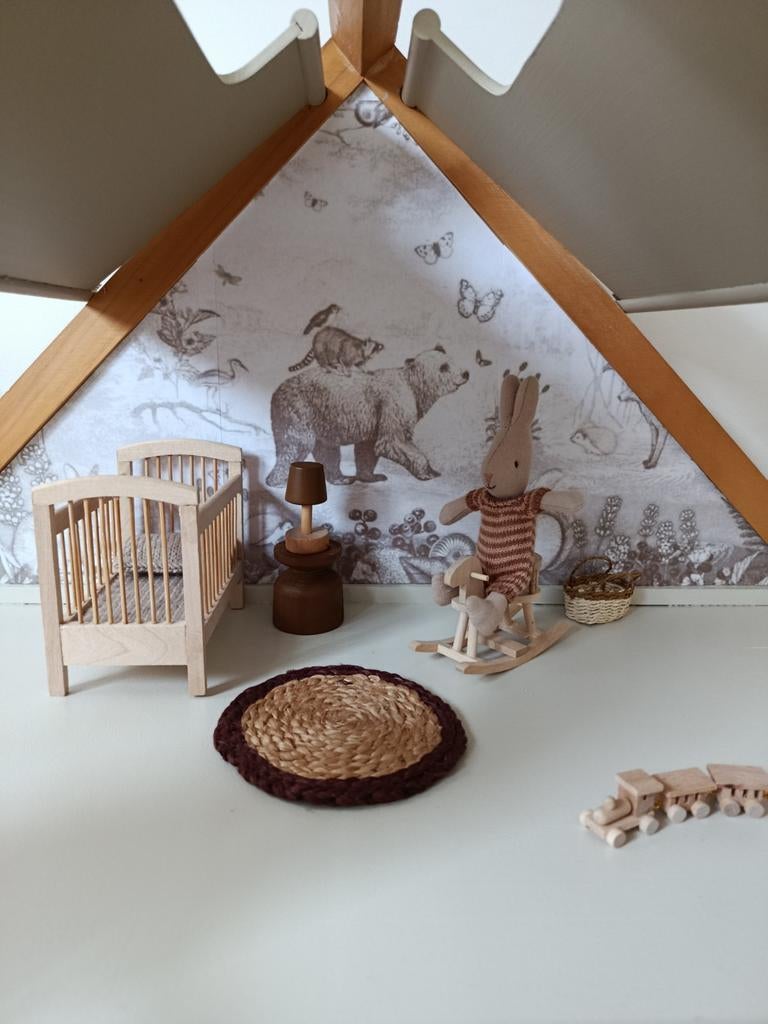 Poppenhuis | Houten speelgoed huis leuk voor Maileg muizen, Verzamelen, Poppenhuizen en Toebehoren, Ophalen, Zo goed als nieuw