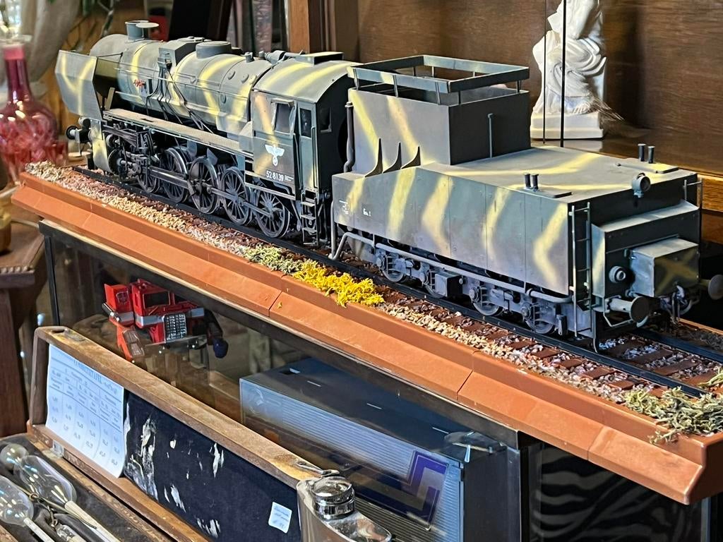 Grote locomotief WO2 1/35 67 cm!!, 1:32 tot 1:50, Zo goed als nieuw, Nvt, Nvt
